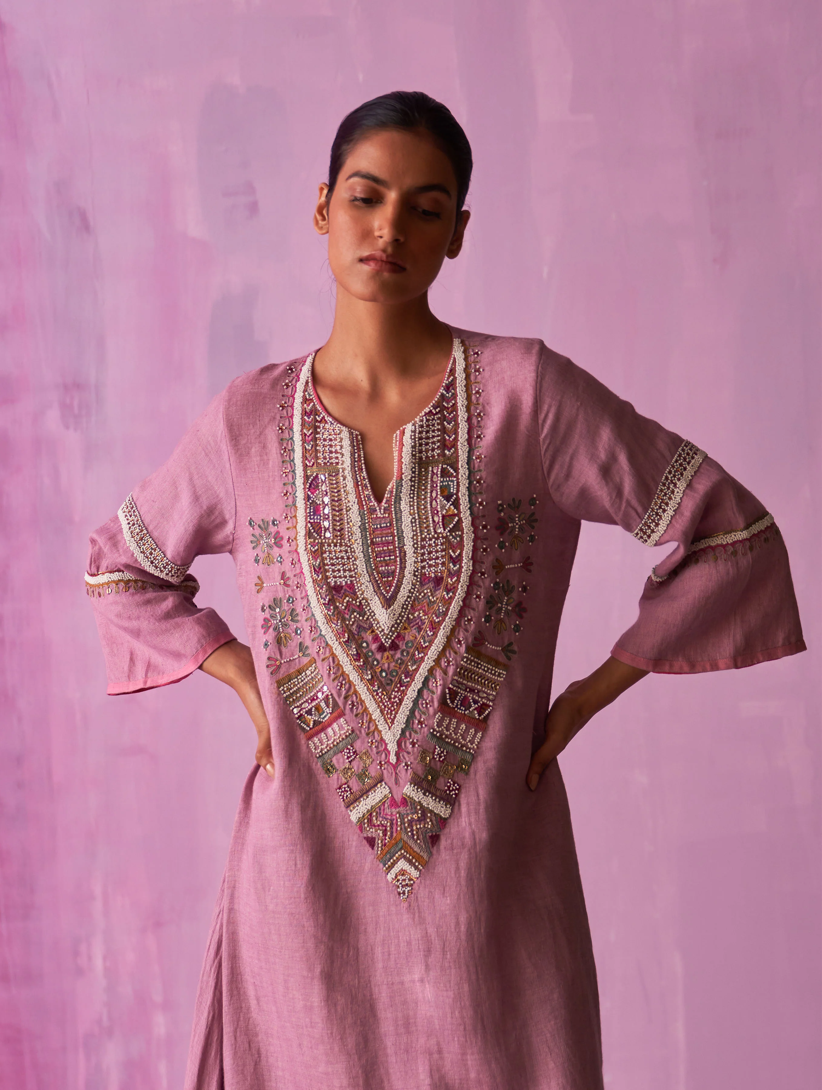 Afra Hand-Embroidered Kurta - Lavender - Image 3