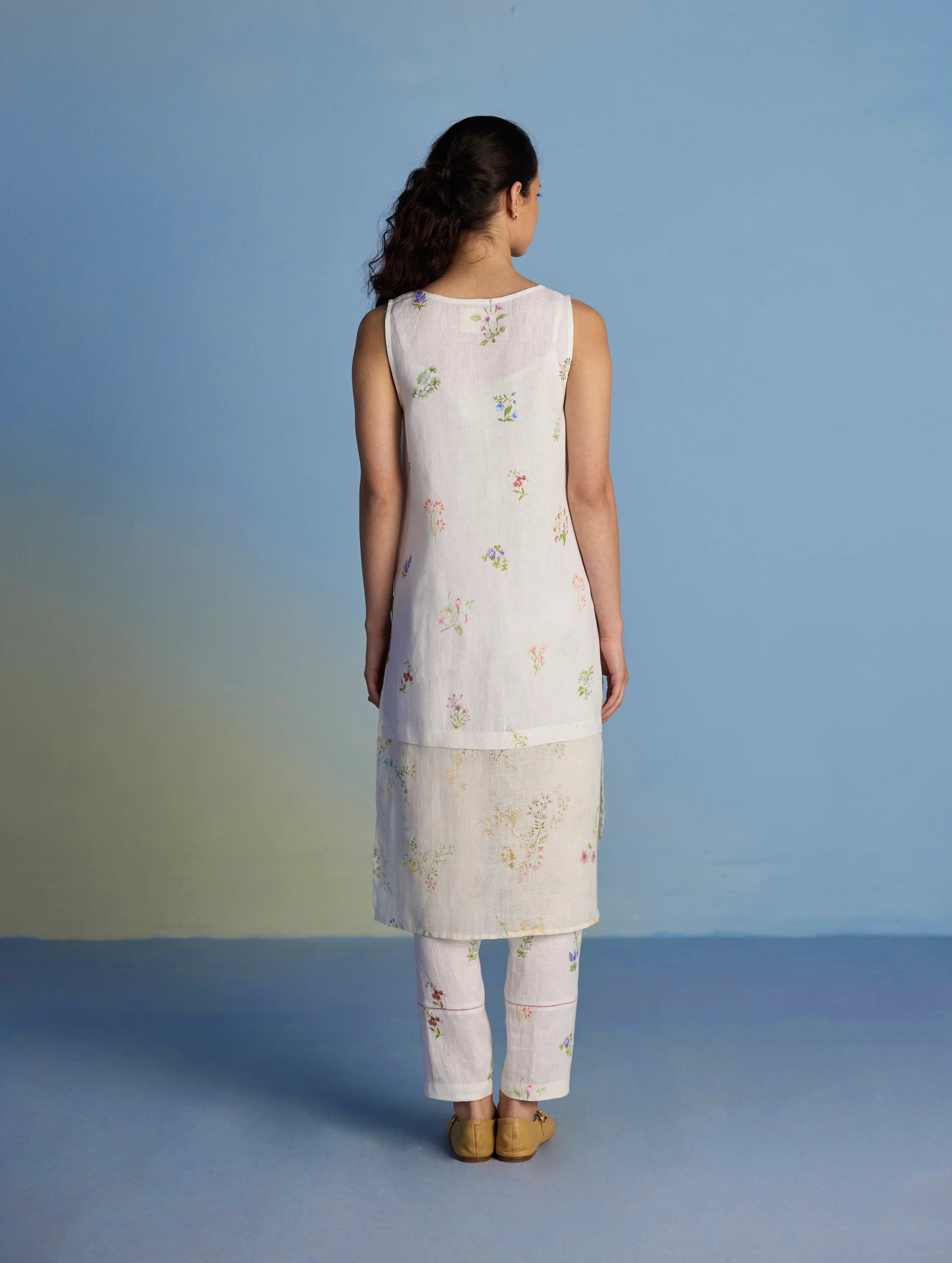 Aneya Patchwork Floral Linen Kurta - White - Image 3