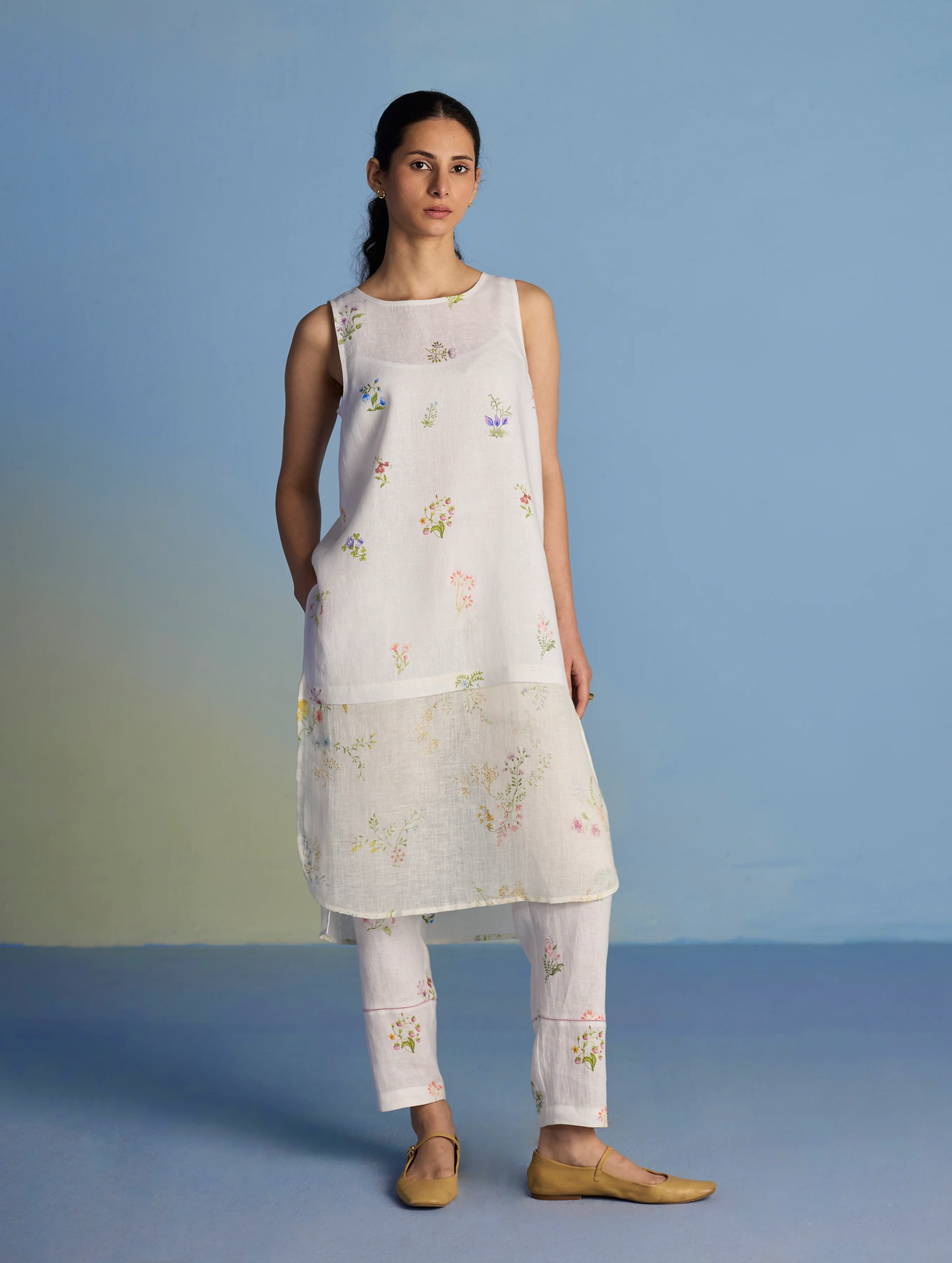 Aneya Patchwork Floral Linen Kurta - White - Image 4