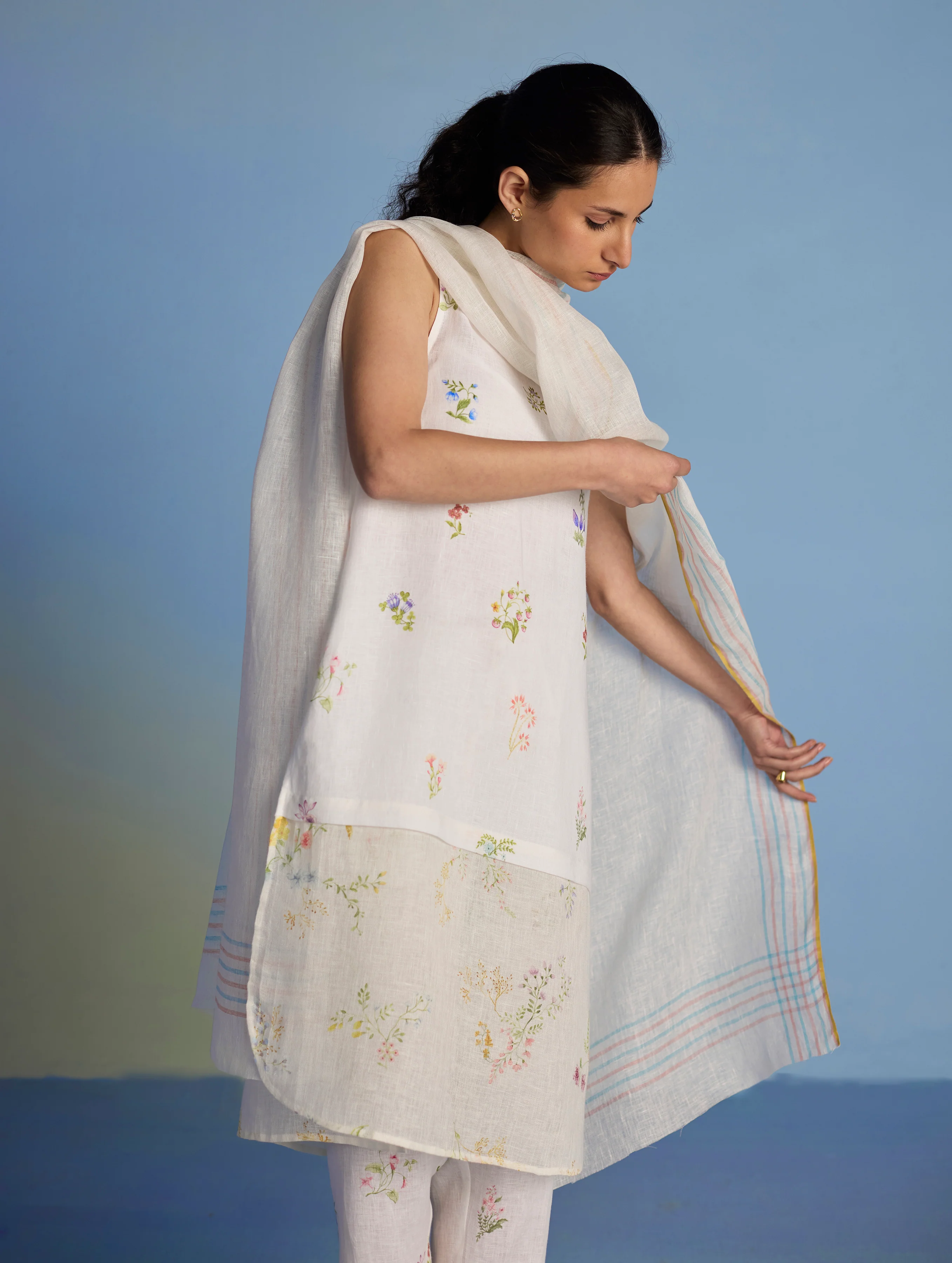 Aneya Patchwork Floral Linen Kurta - White - Image 8