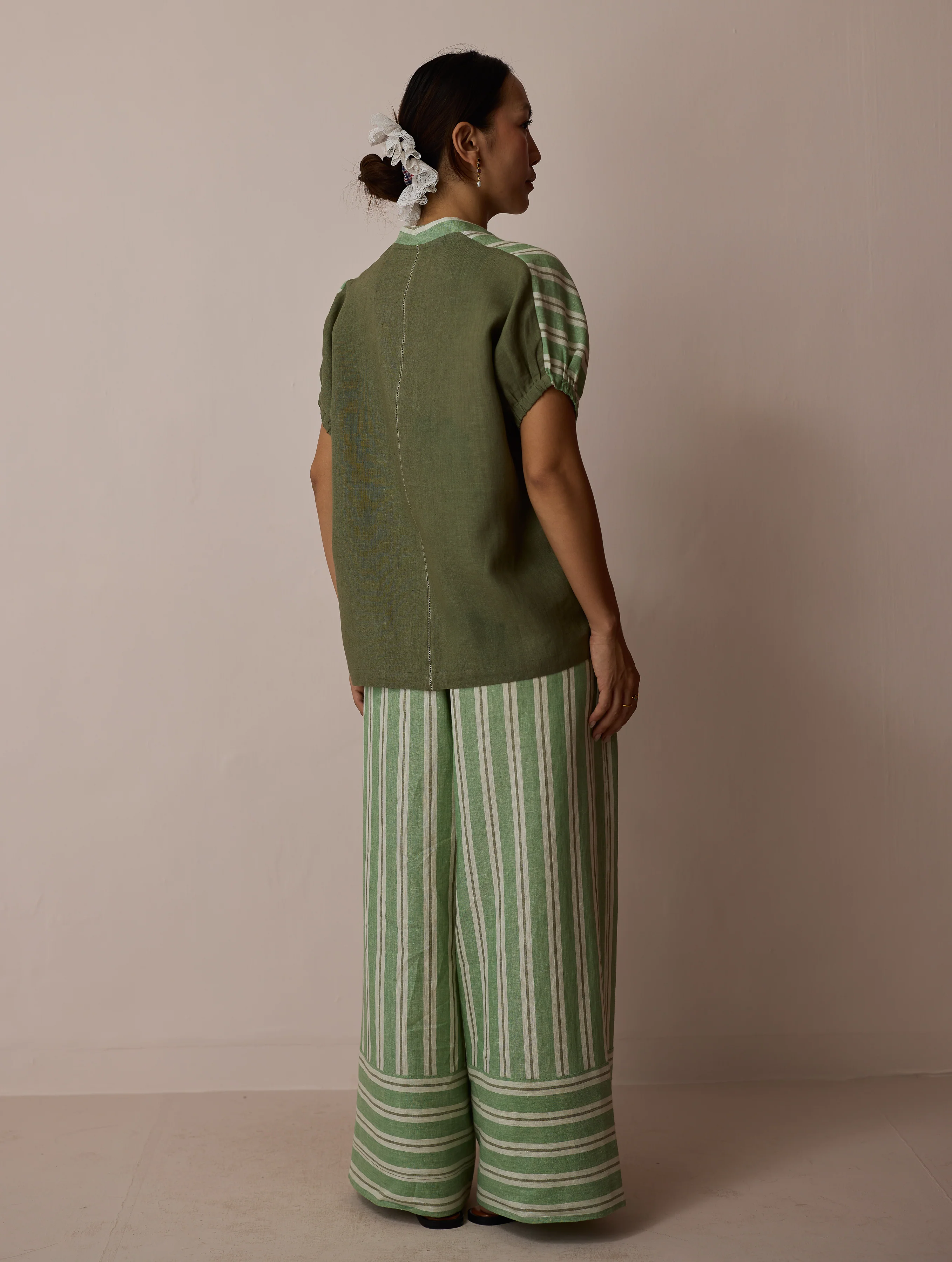 Anne V-Neck Stripe Linen Top - Fern - Image 11