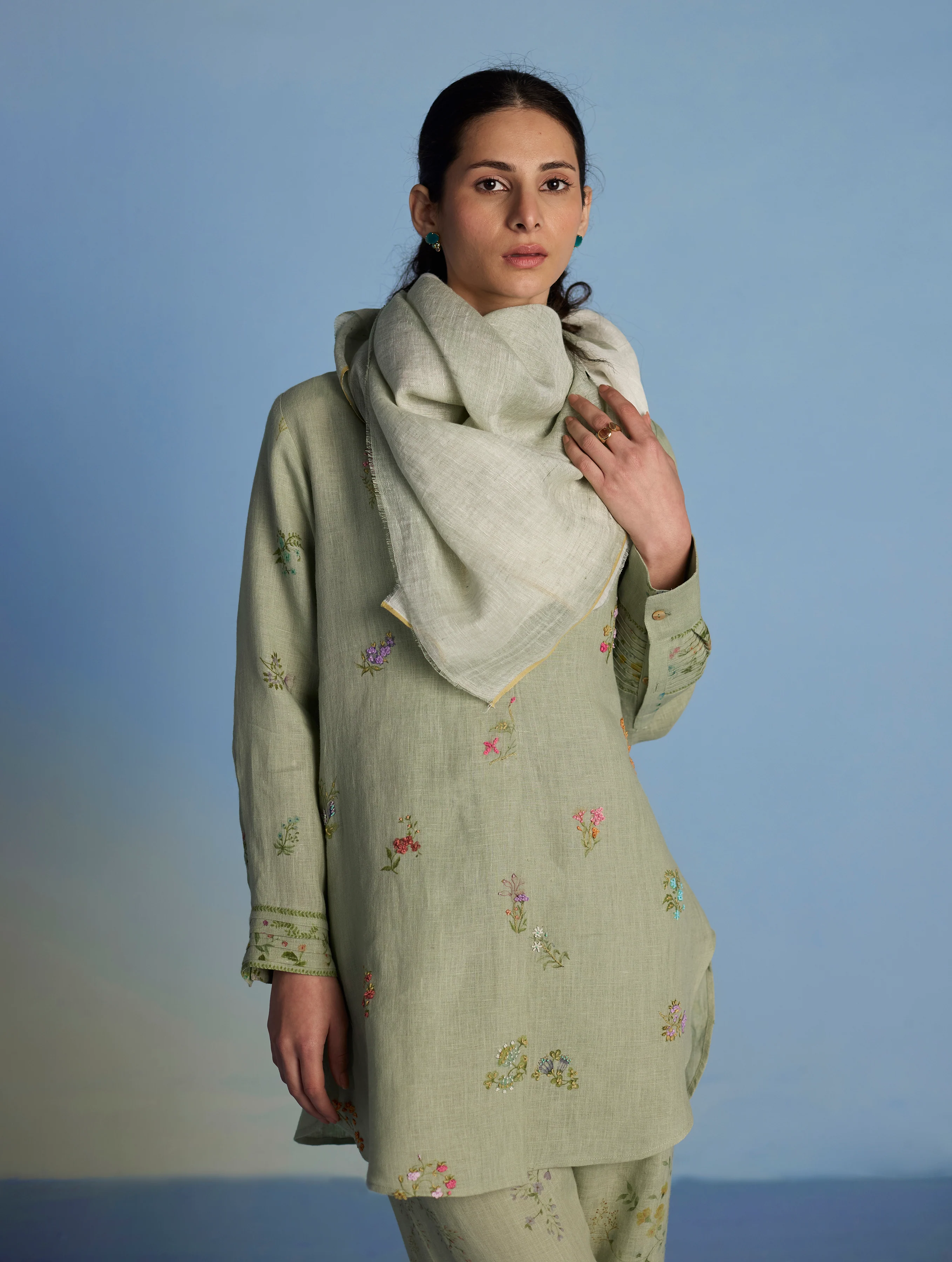 Anya Hand-Embroidered Floral Linen Kurta - Mint - Image 6