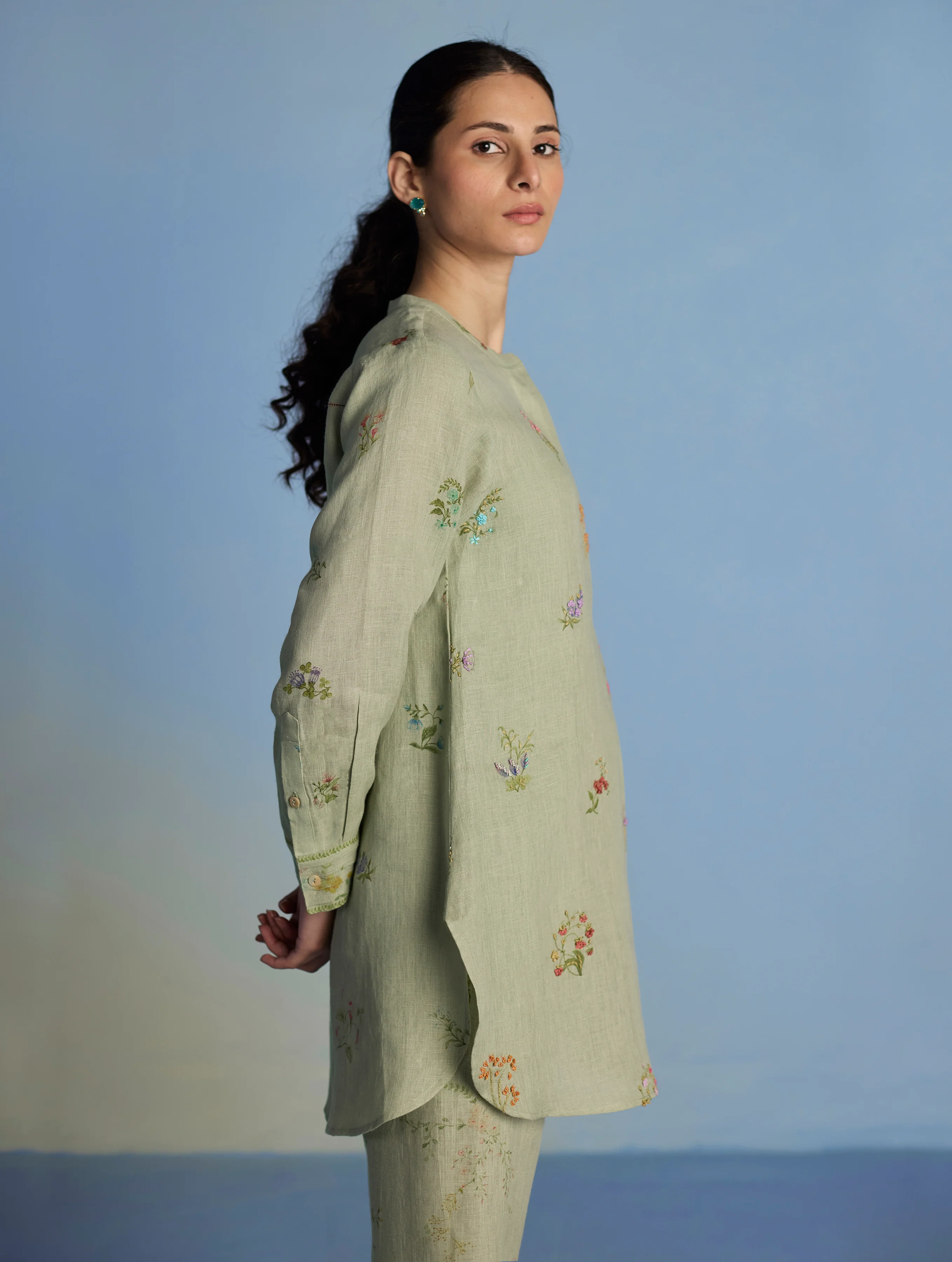 Anya Hand-Embroidered Floral Linen Kurta - Mint - Image 8