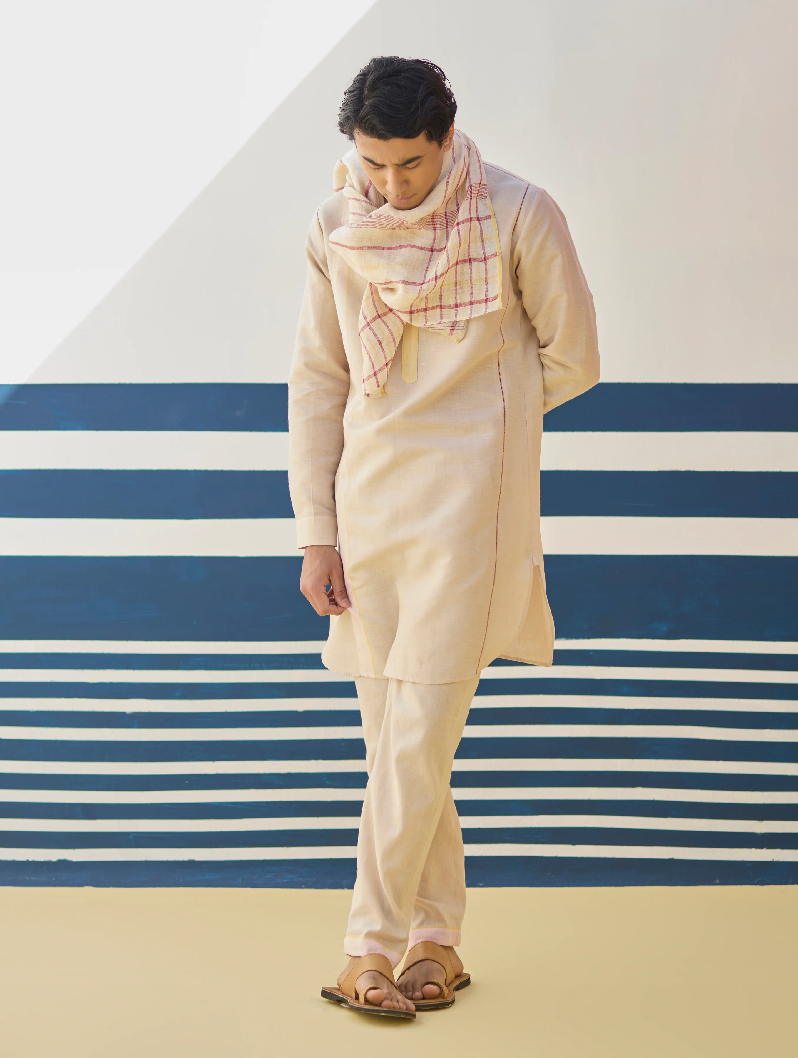 Arin Border Linen Kurta Set
- Sand - Image 3