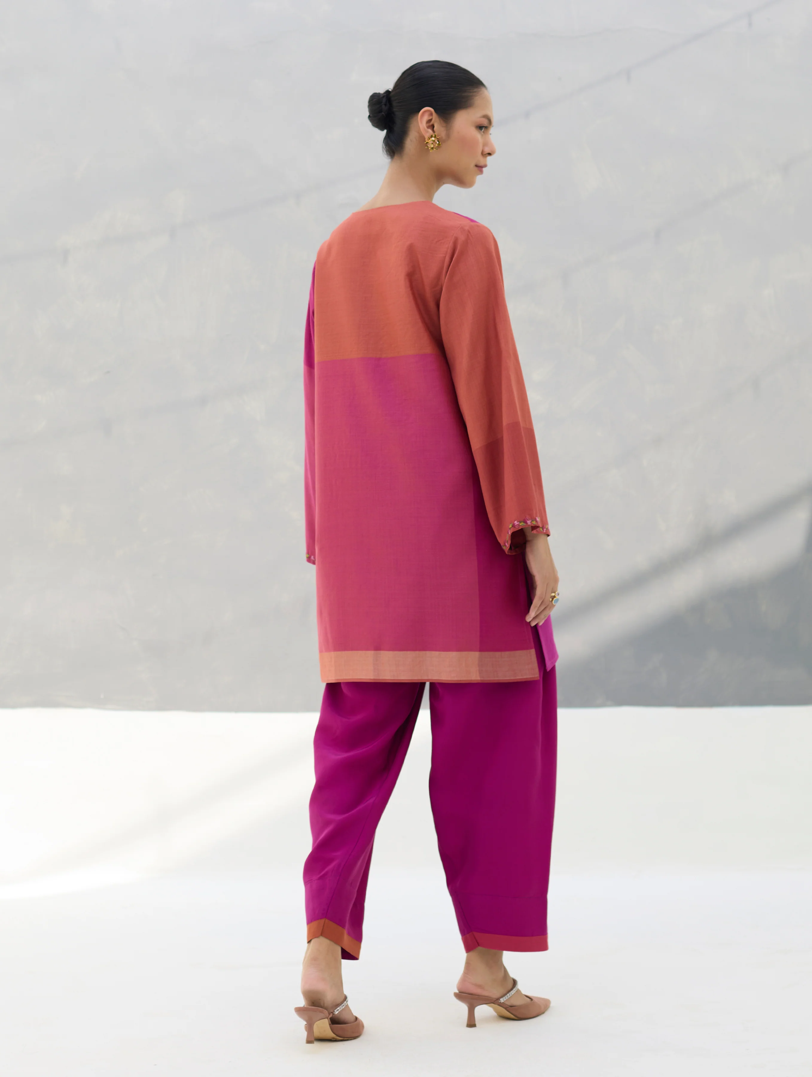 Athiya Hand-Embroidered Kurta Set - Rose - Image 10