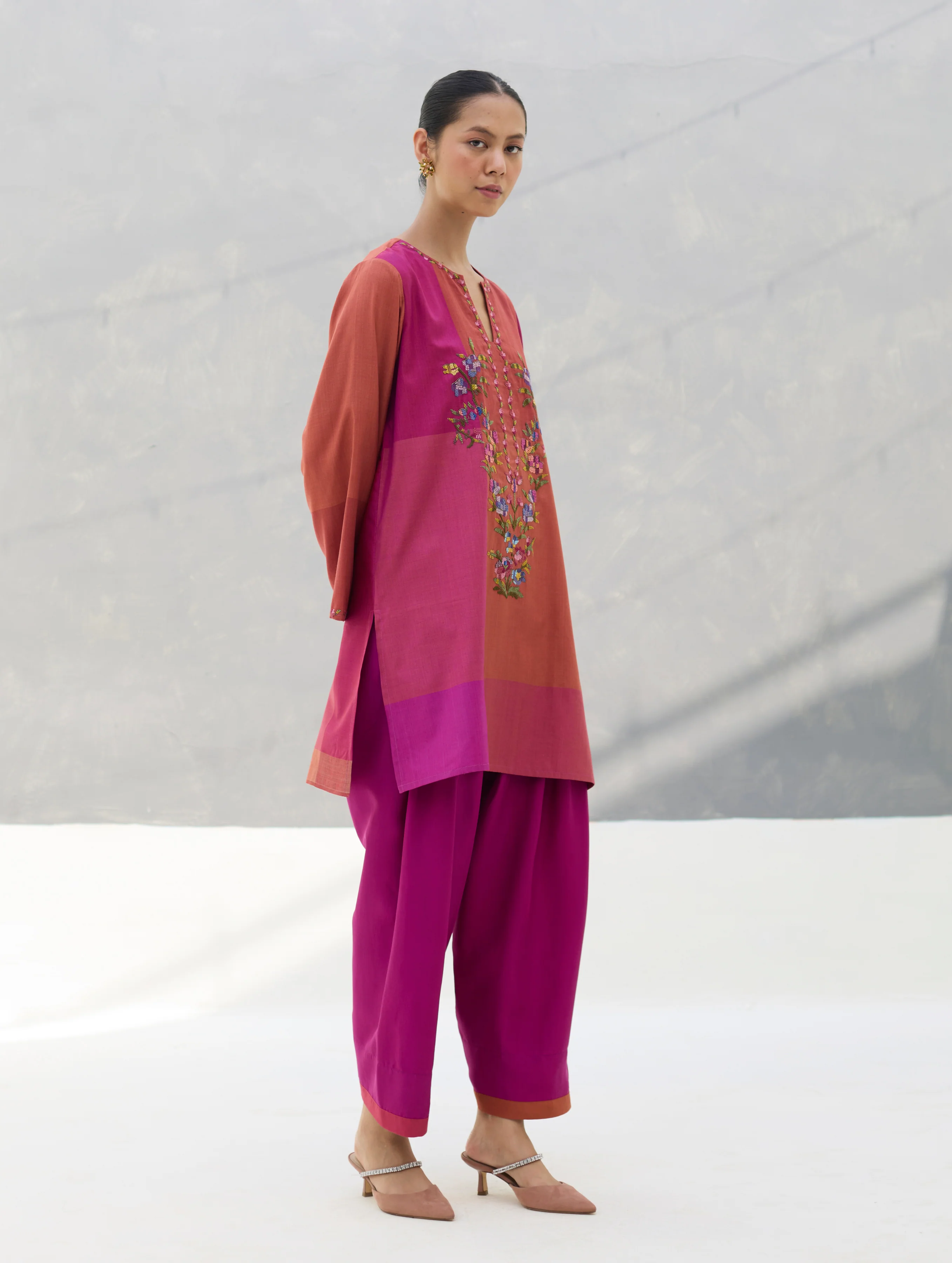 Athiya Hand-Embroidered Short Kurta - Rose - Image 8