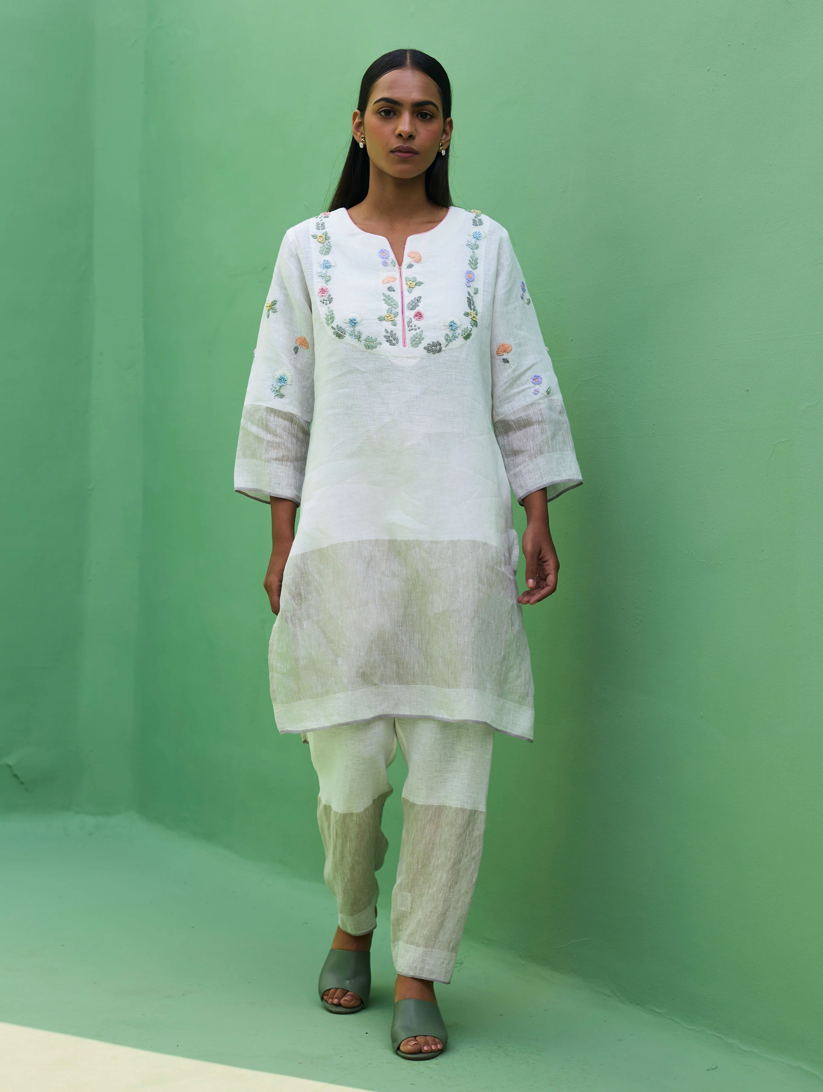 Celia Metallic Linen Hand-Embroidered Kurta Set - Ivory - Image 5