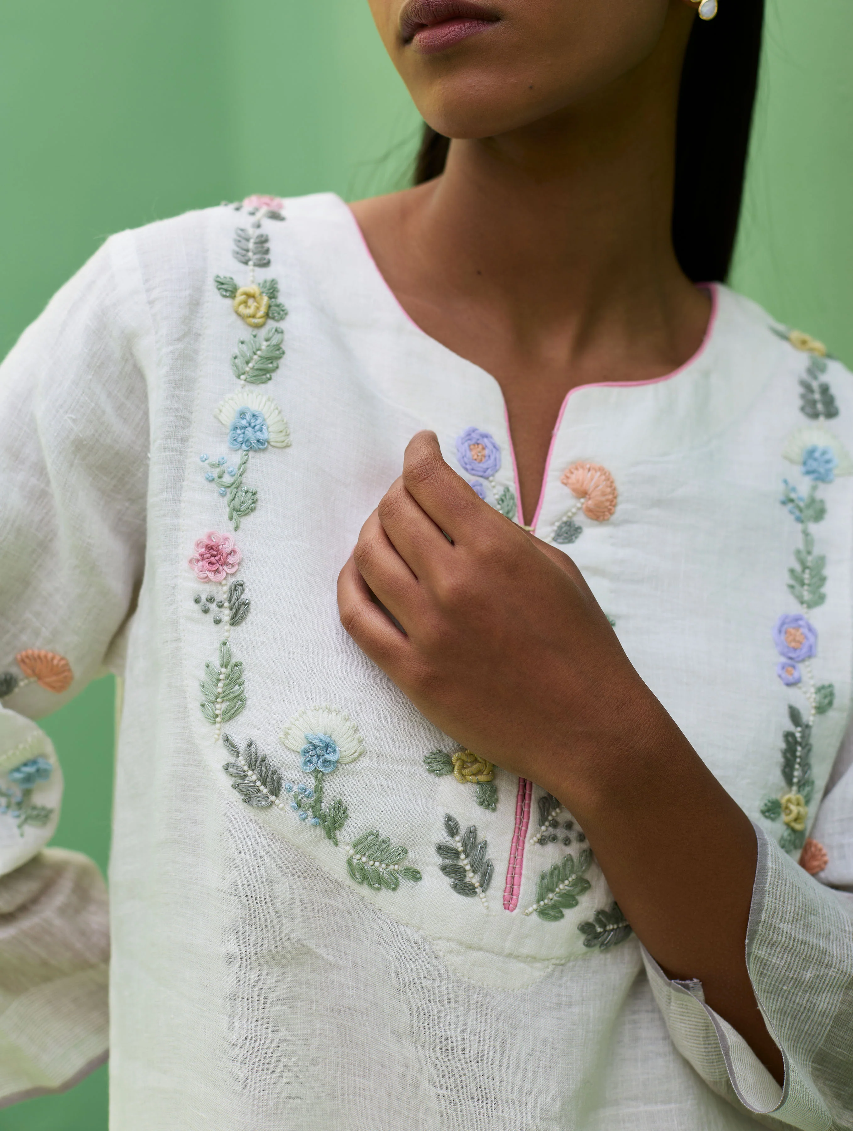 Celia Hand-Embroidered Metallic Linen Kurta - Ivory - Image 9