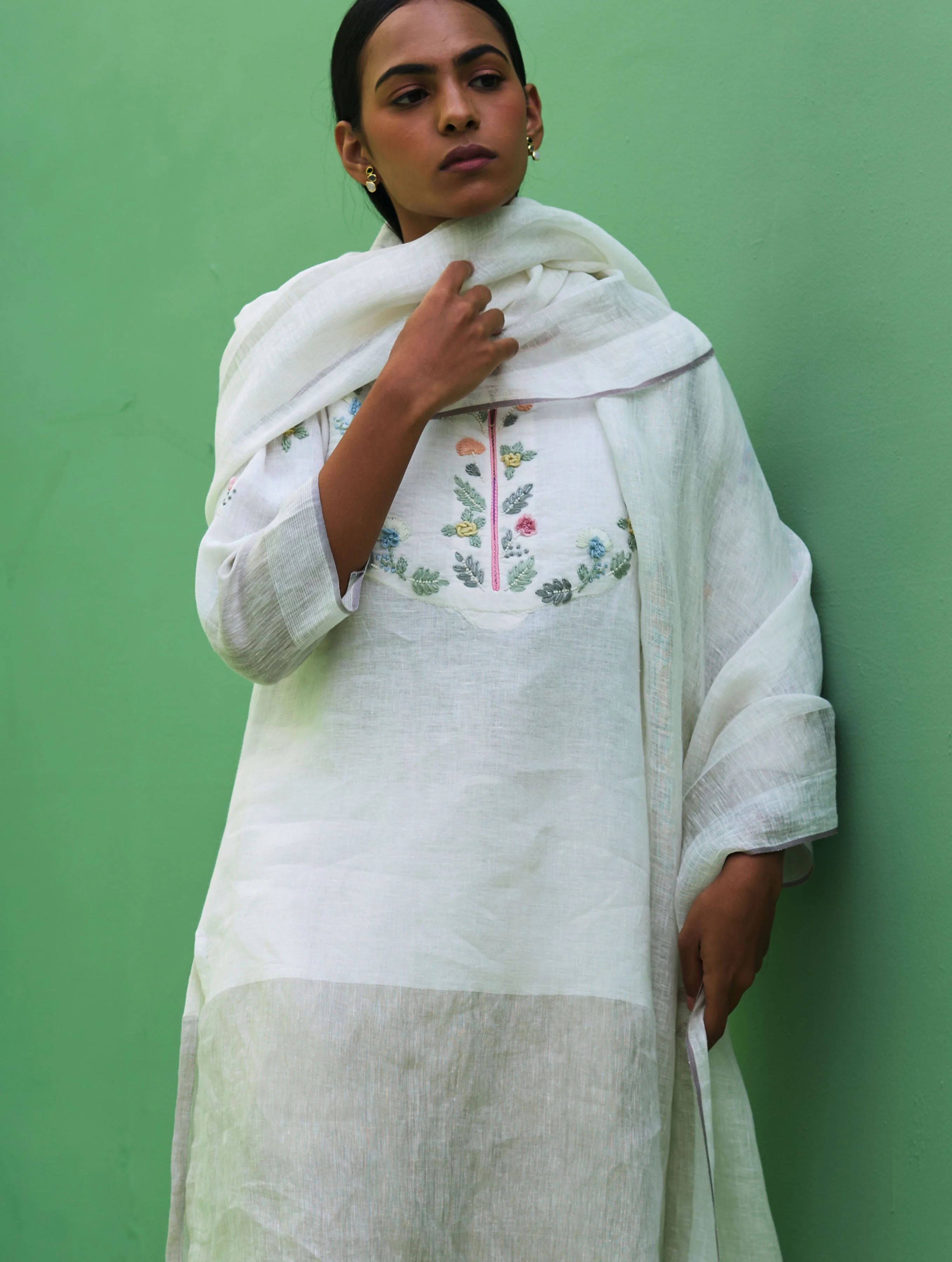 Celia Metallic Linen Hand-Embroidered Kurta Set - Ivory - Image 12