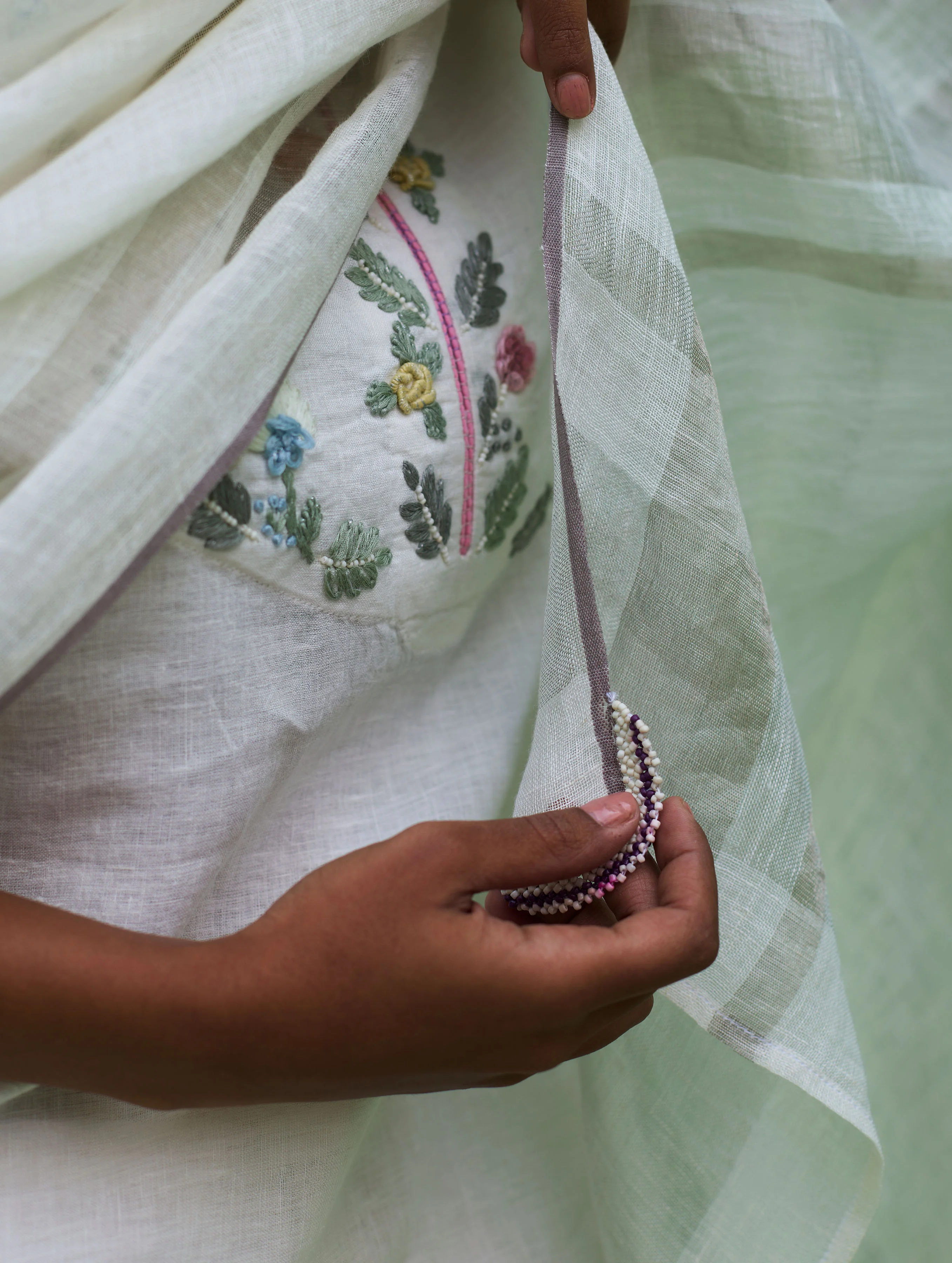 Celia Metallic Linen Hand-Embroidered Kurta Set - Ivory - Image 7