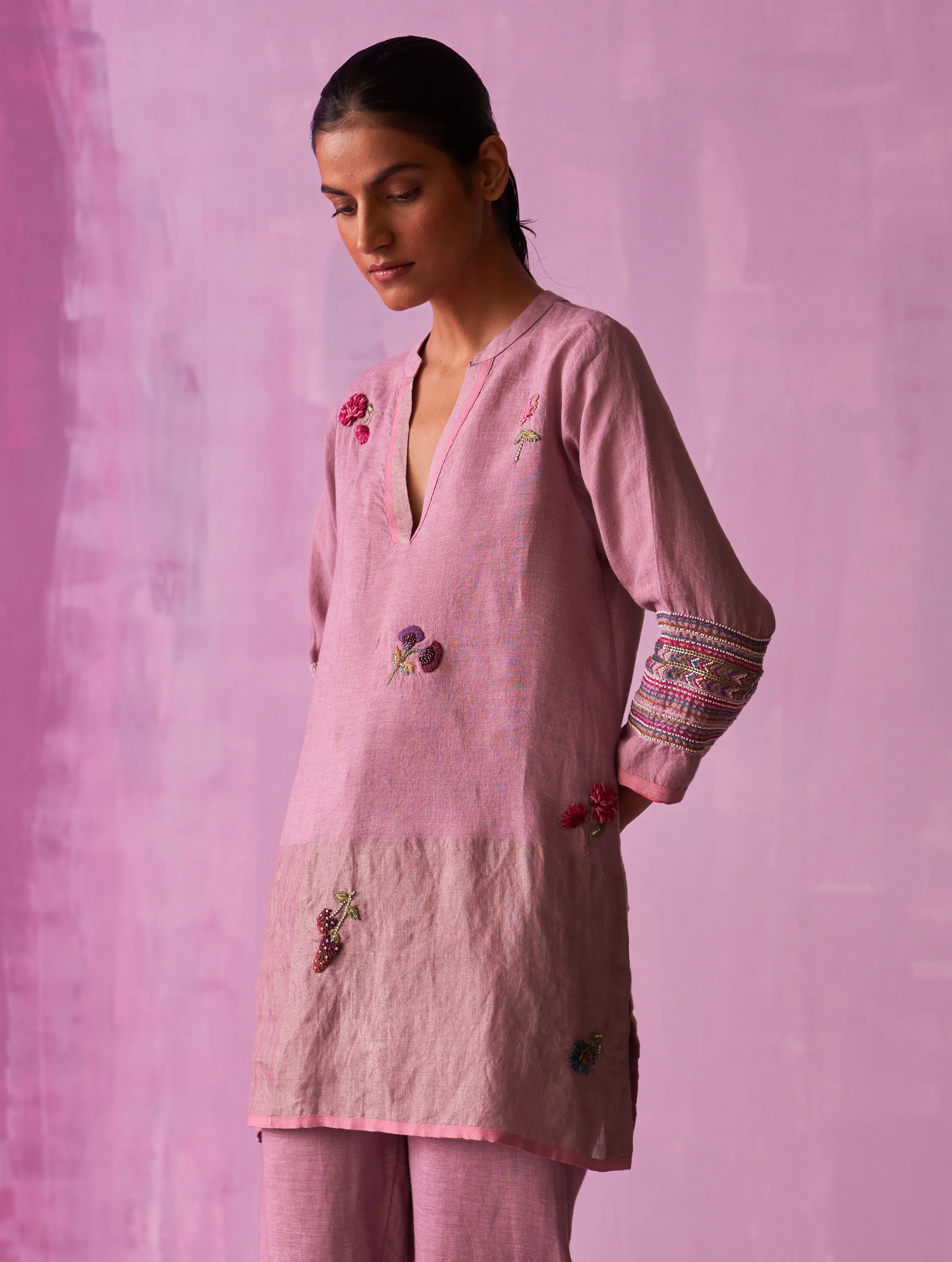 Cyra Hand-Embroidered Kurta Set - Lavender - Image 4