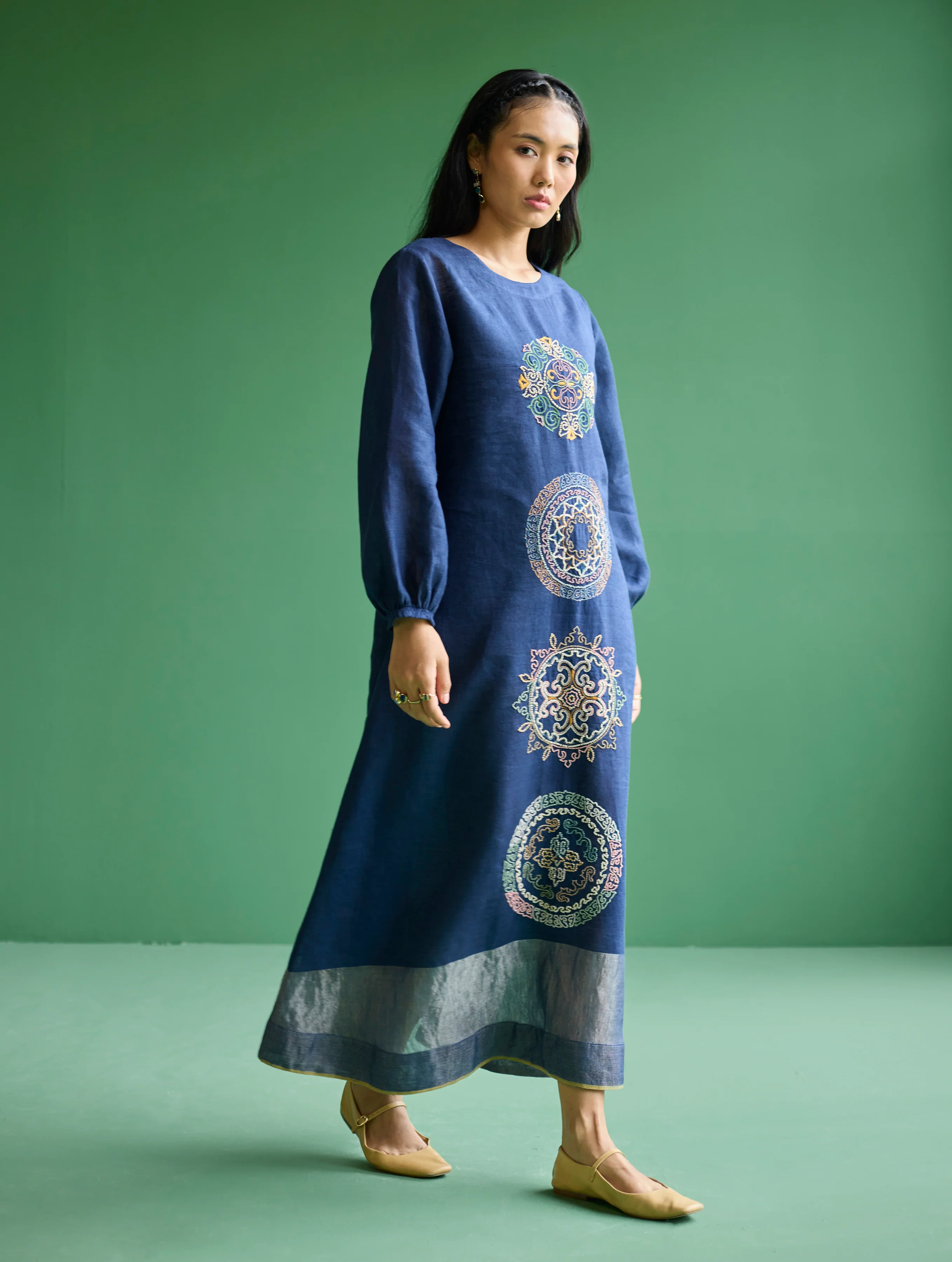 Eira Hand-Embroidered Linen Dress - Navy - Image 4