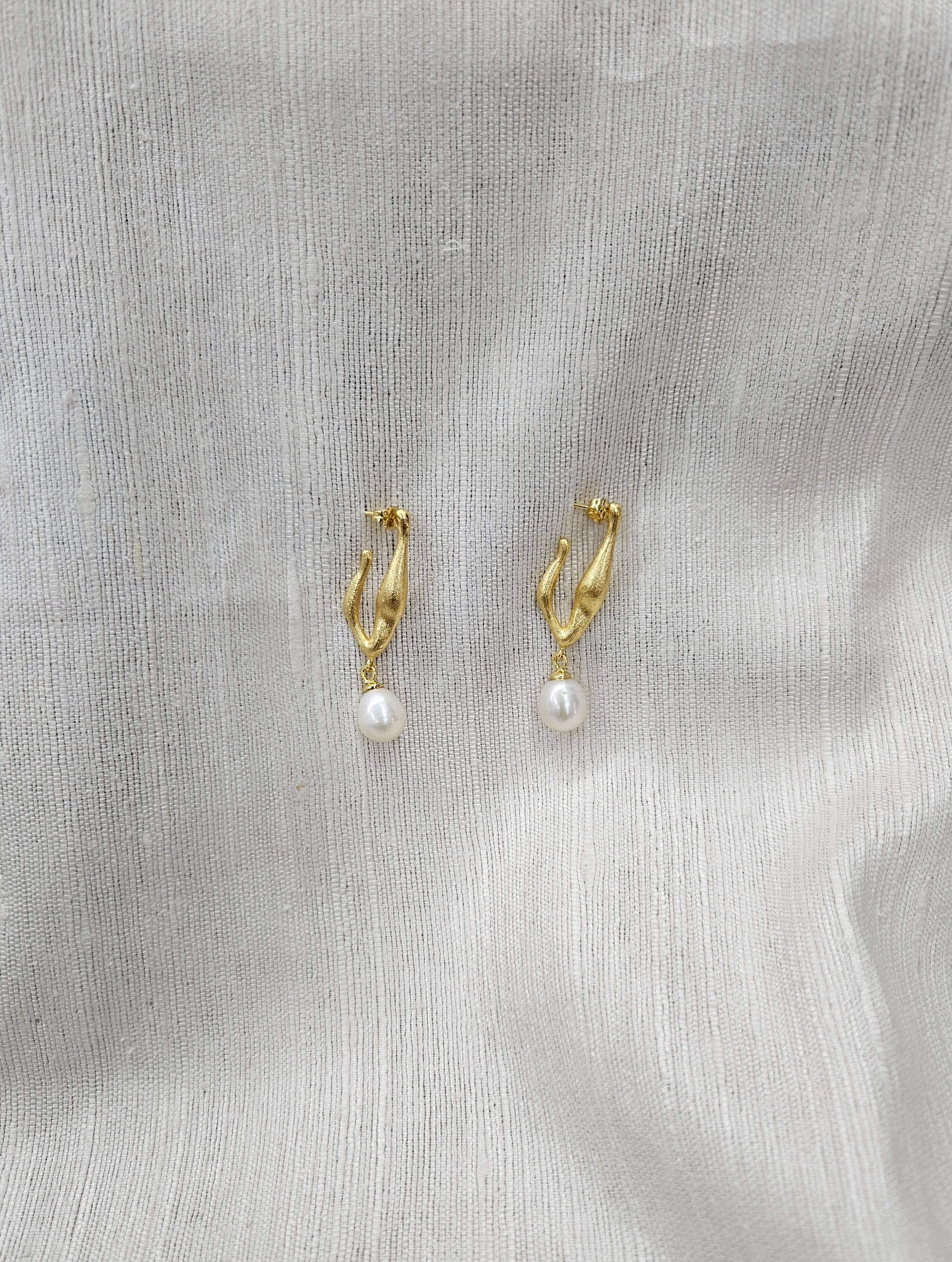 Elynn Earring - Pearl - Image 3