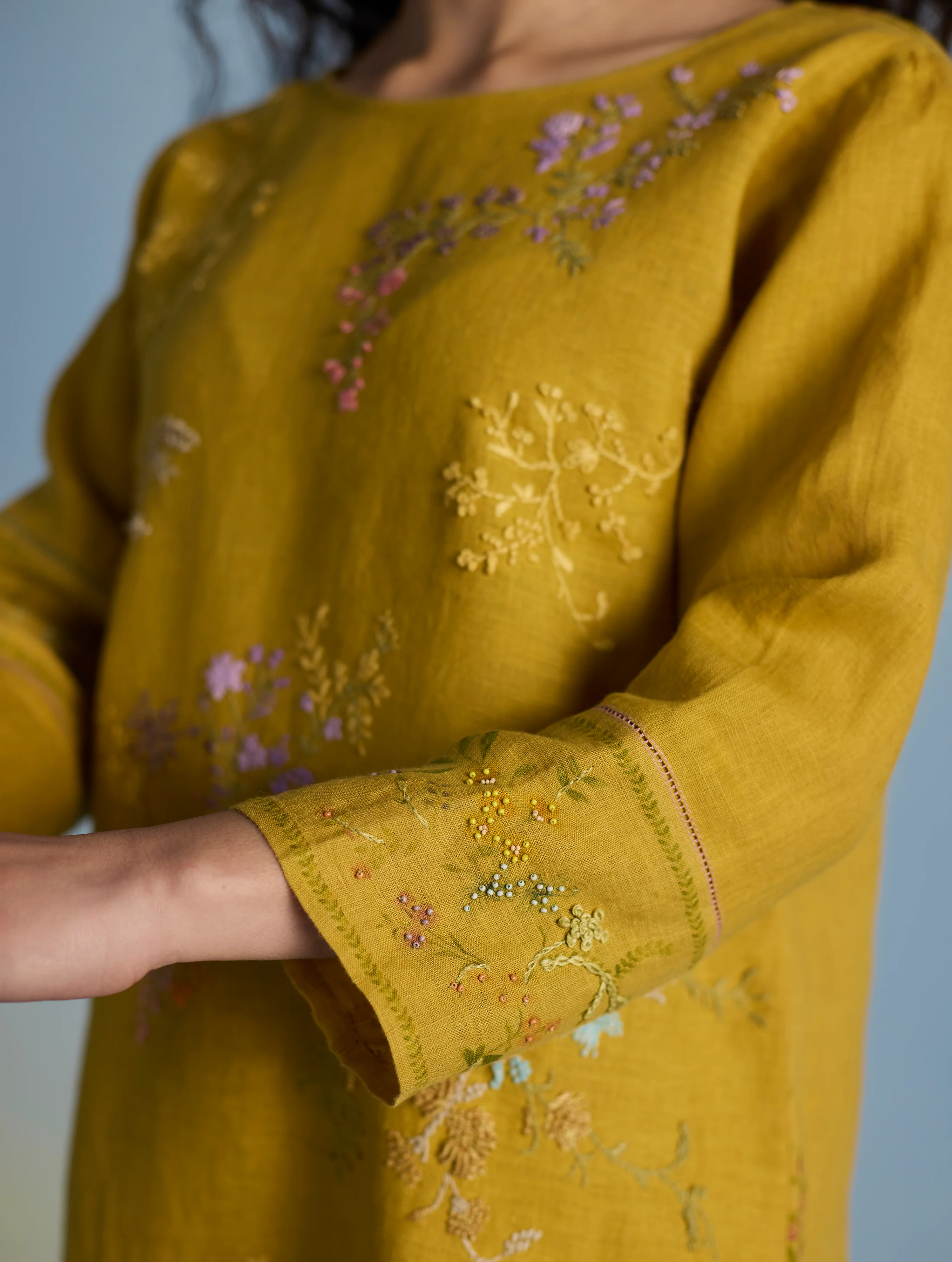 Emra Hand-Embroidered Linen Kurta Set - Ochre - Image 2