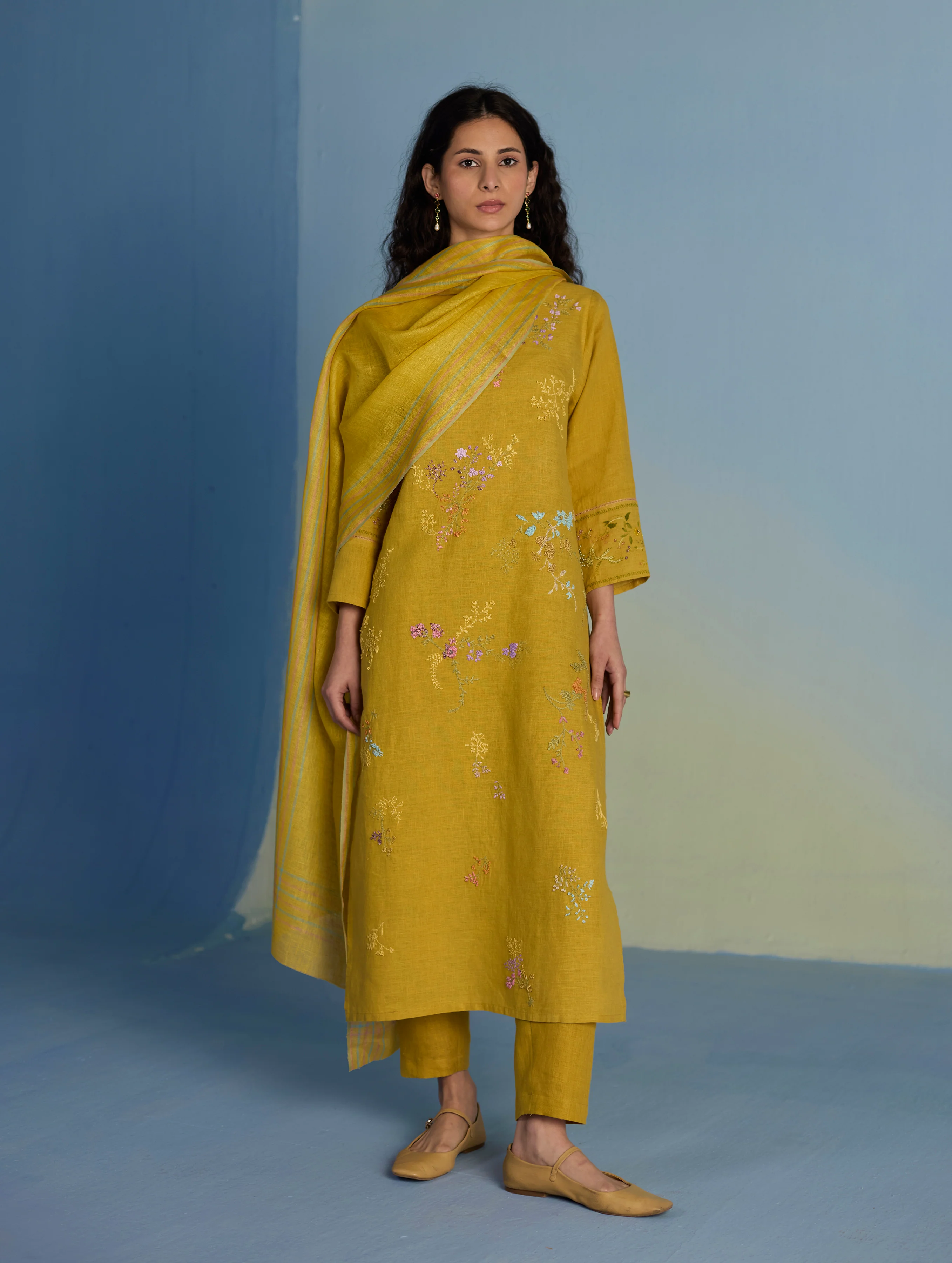 Emra Hand-Embroidered Linen Kurta Set - Ochre - Image 3