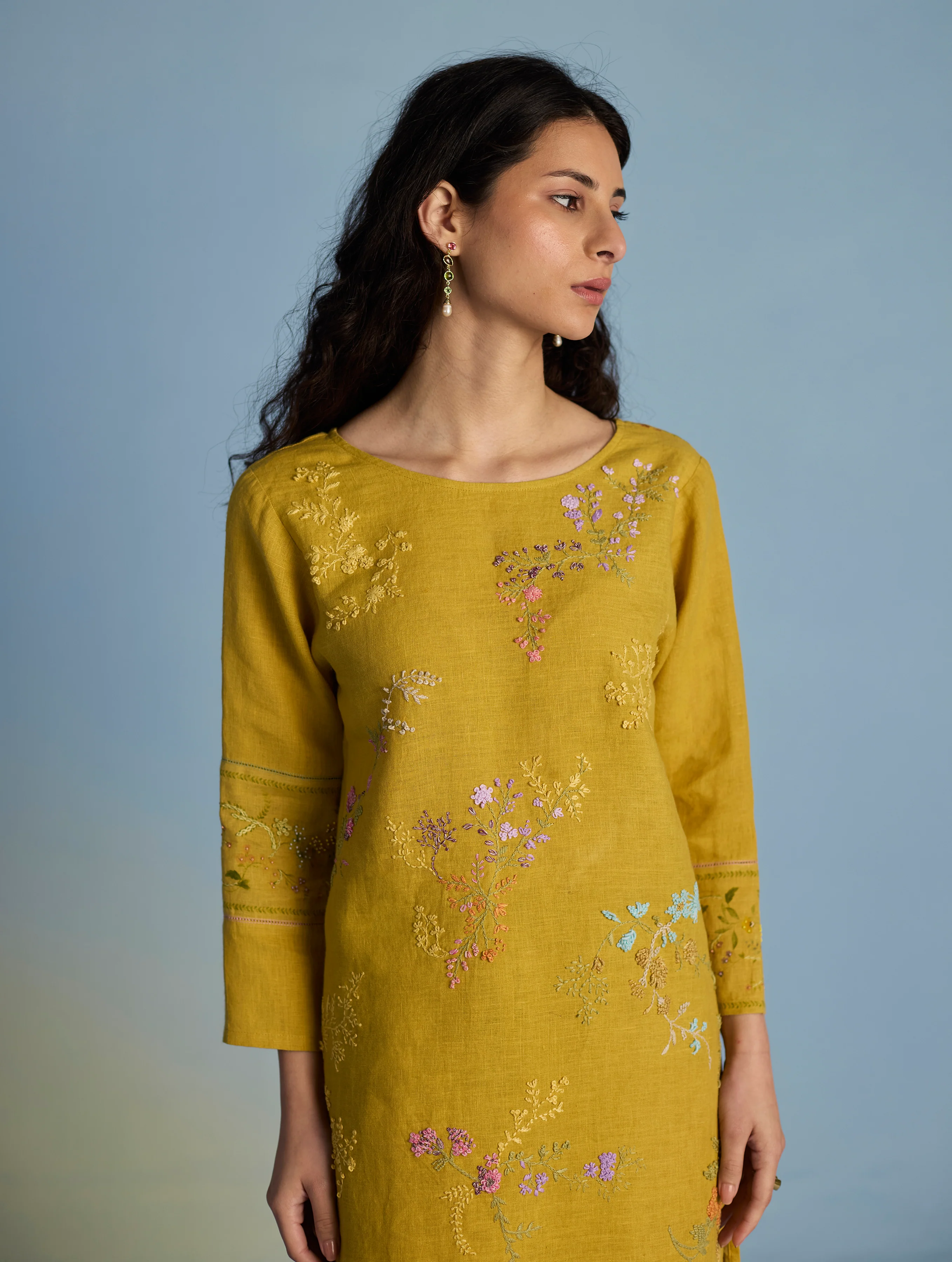 Emra Hand-Embroidered Linen Kurta Set - Ochre - Image 7
