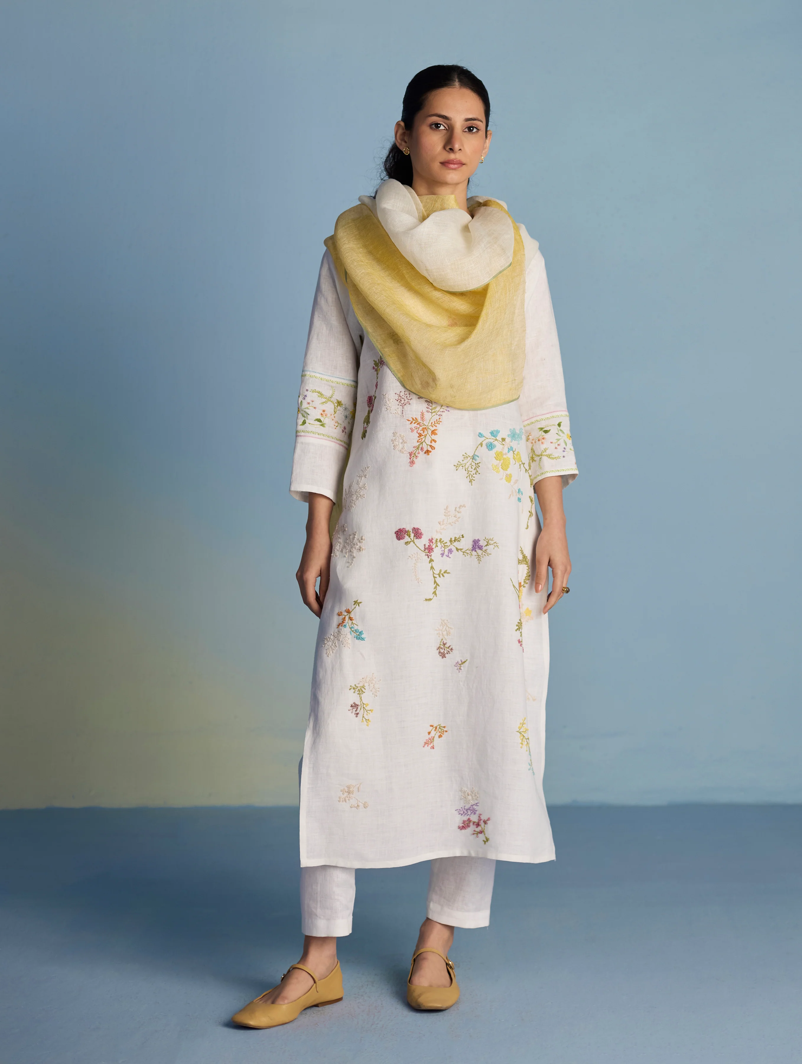 Emra Hand-Embroidered Linen Kurta Set - White - Image 8