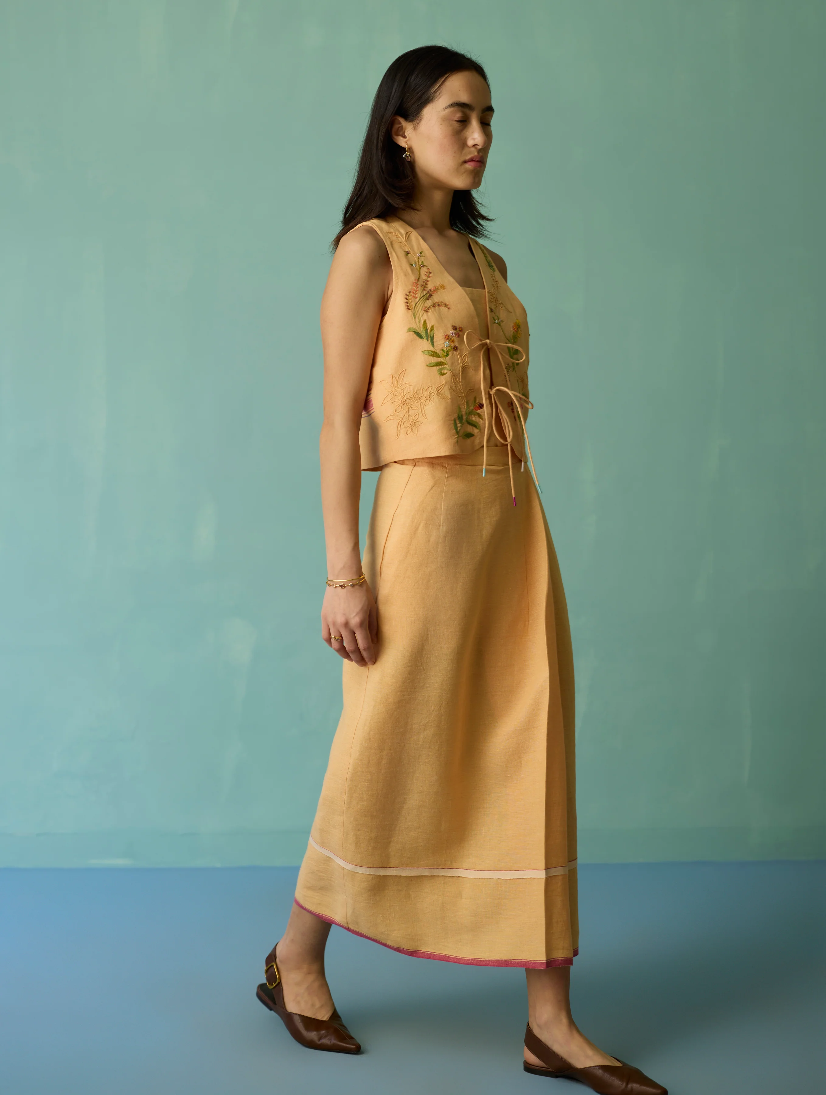 Eon Hand-Embroidered Floral Vest Co-ord Set - Apricot - Image 3