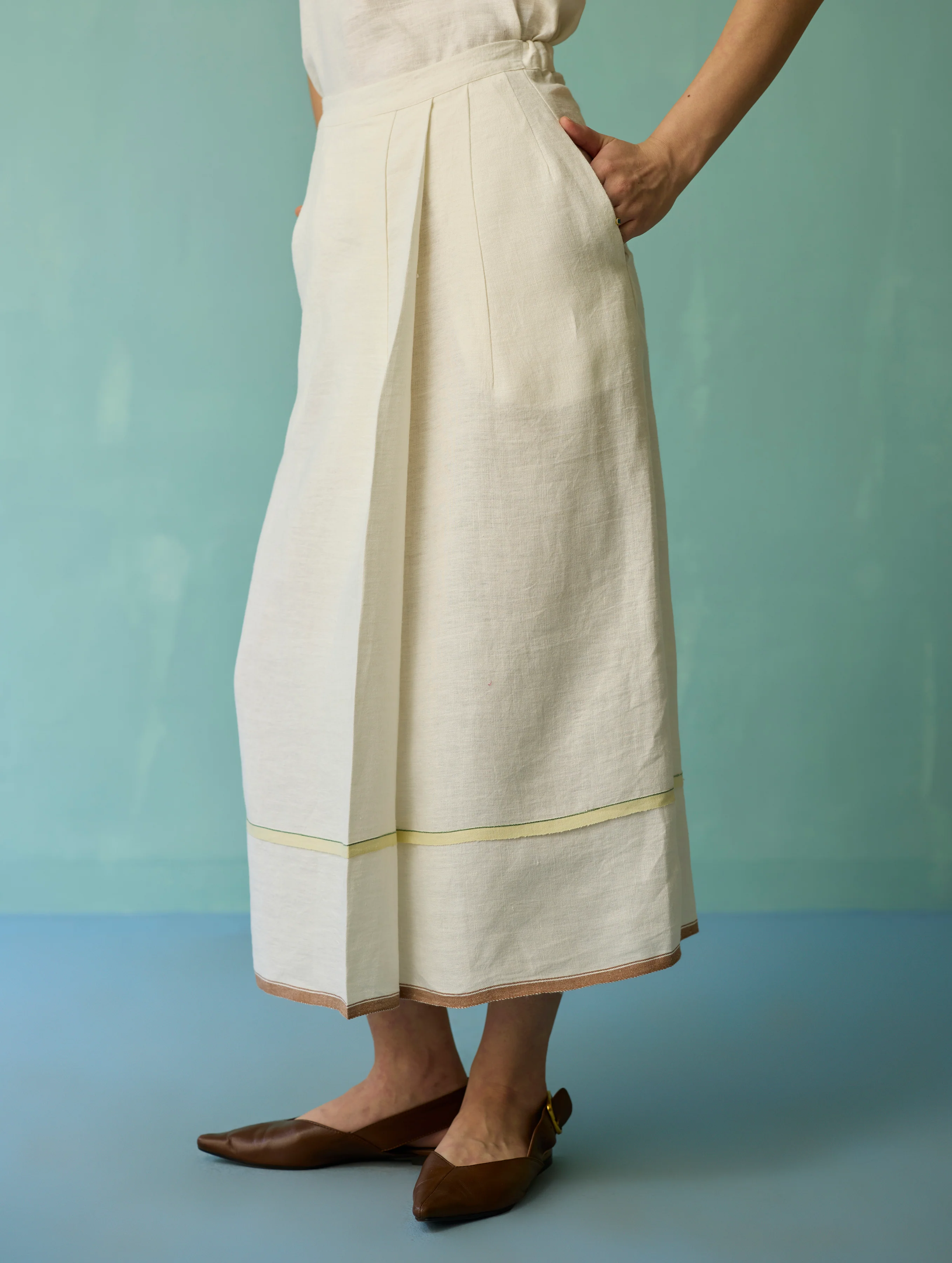 Eon Hand-Embroidered Floral Vest Co-ord Set - Ivory - Image 7