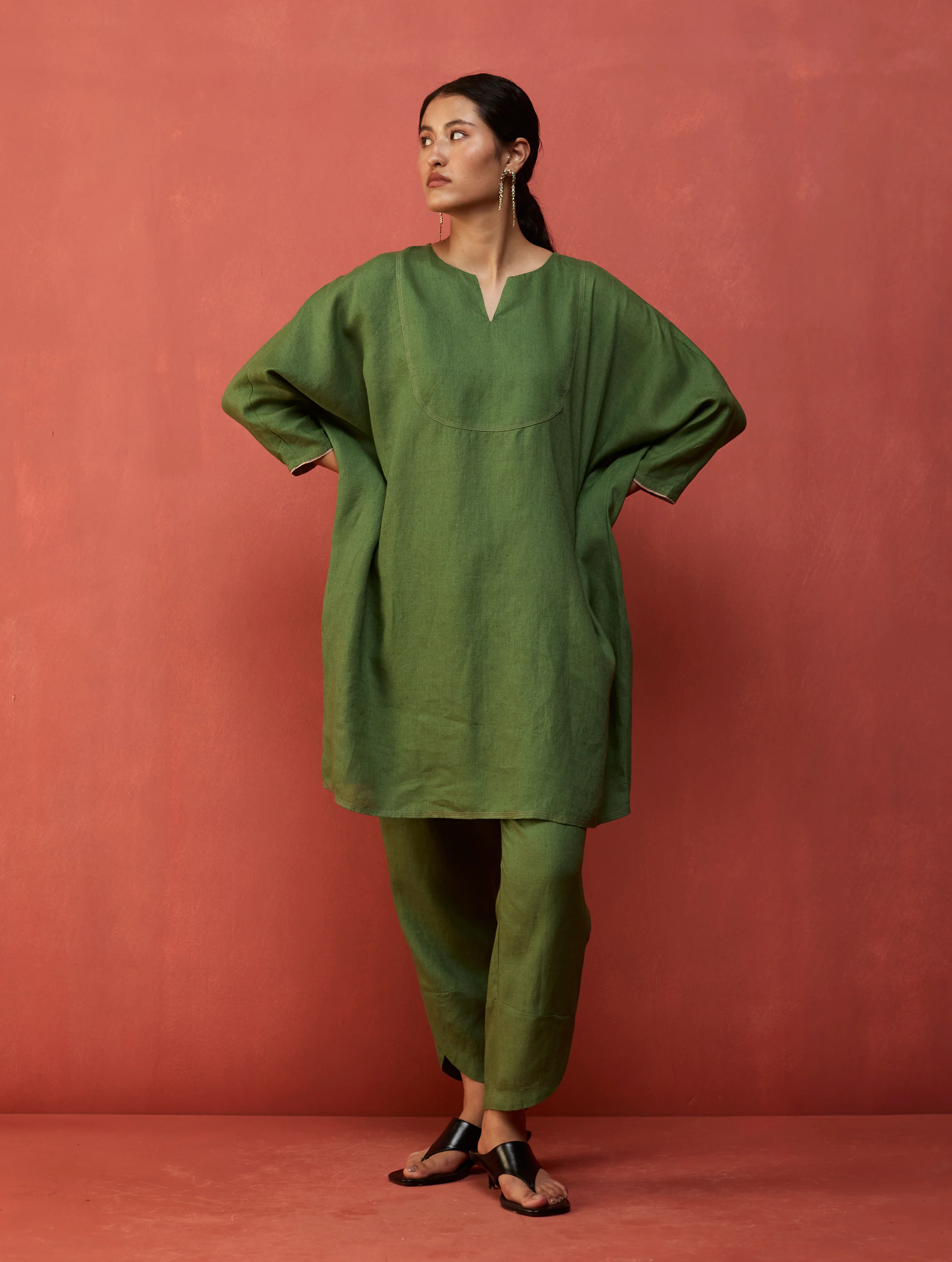 Etsu Yoke Linen Kurta - Fern Green - Image 3