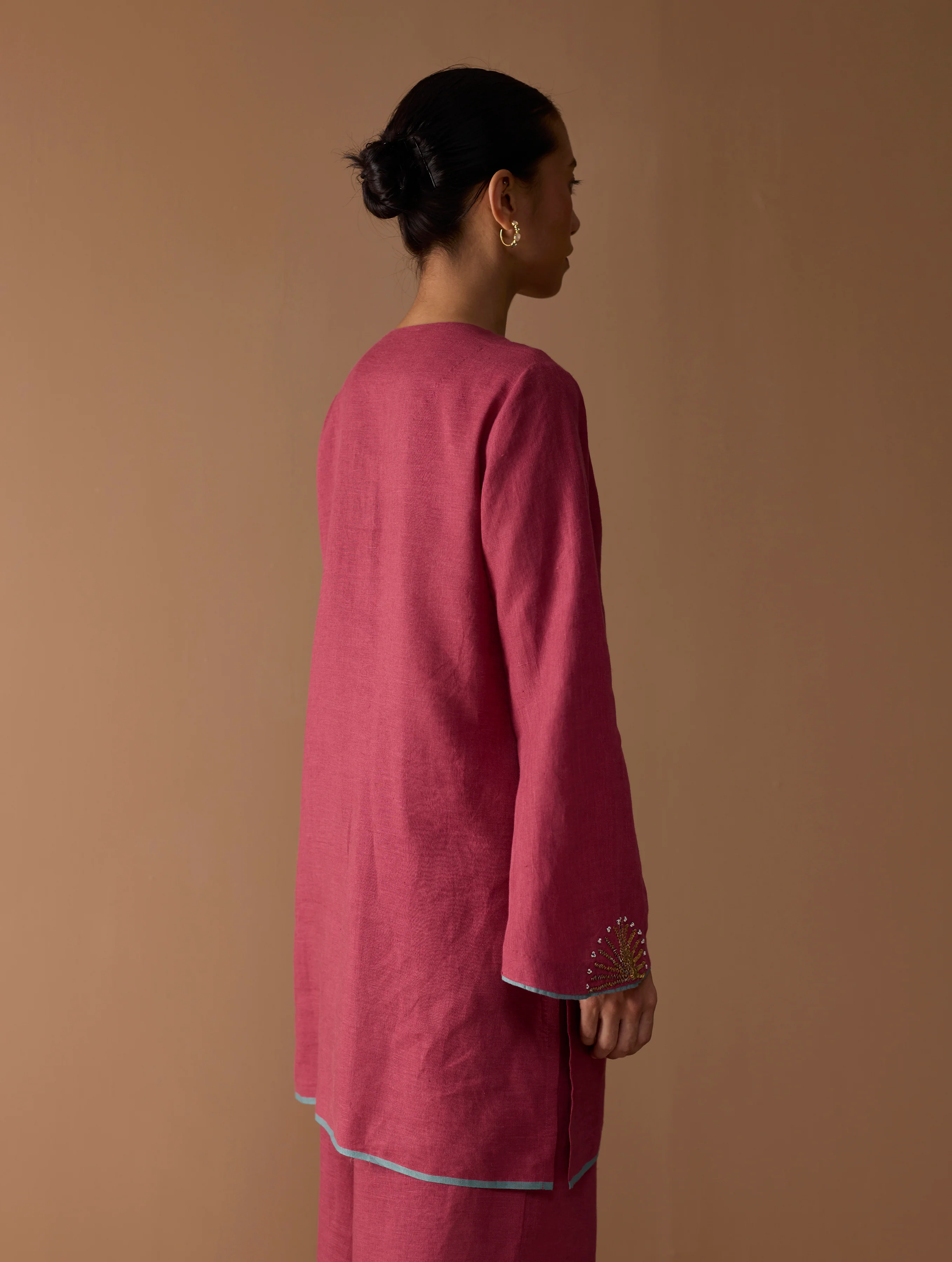 Gul Sequin Embroidered Short Kurta - Crimson - Image 7