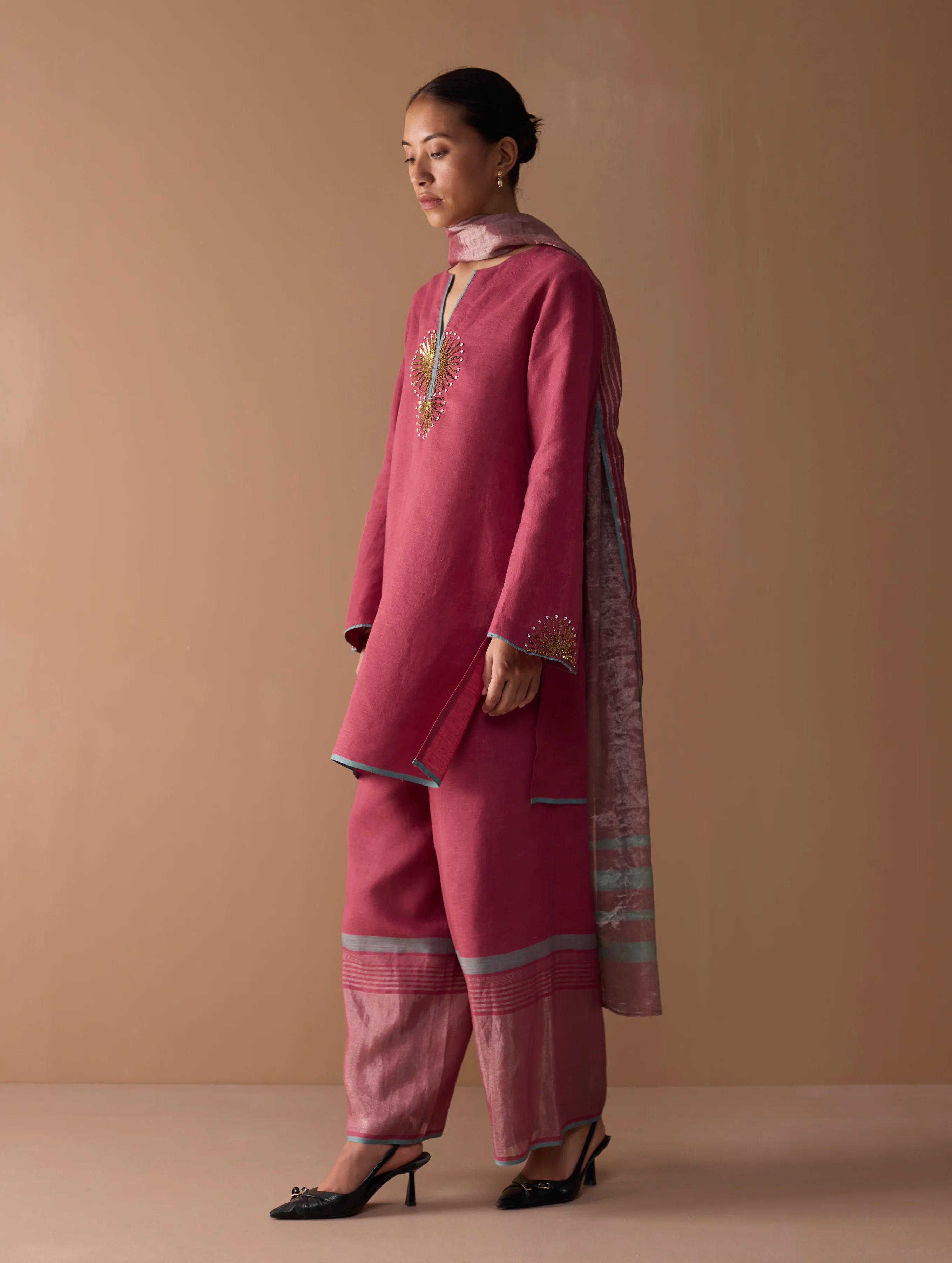Gul Sequin Embroidered Short Kurta Set - Crimson - Image 11