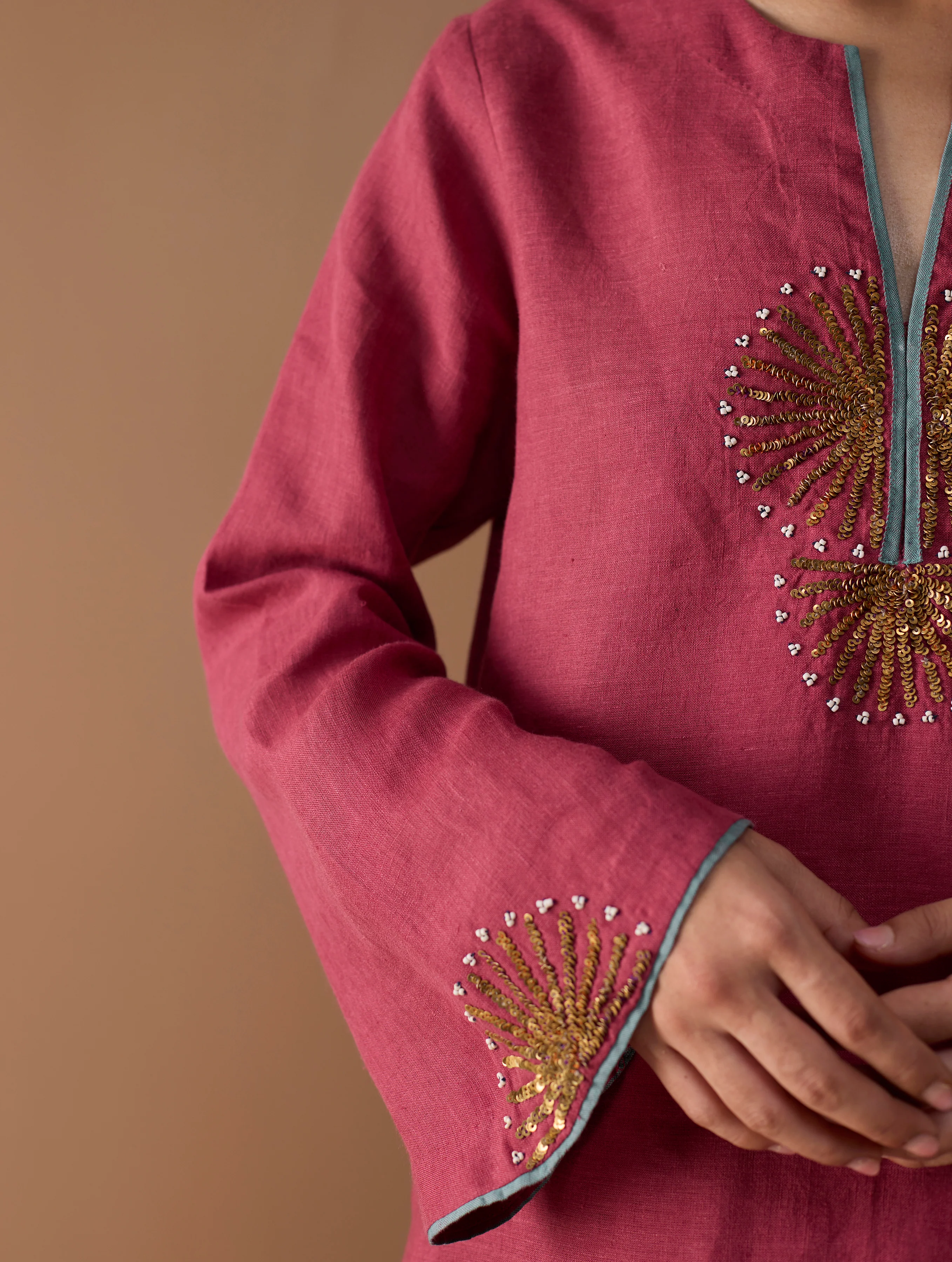 Gul Sequin Embroidered Short Kurta Set - Crimson - Image 2
