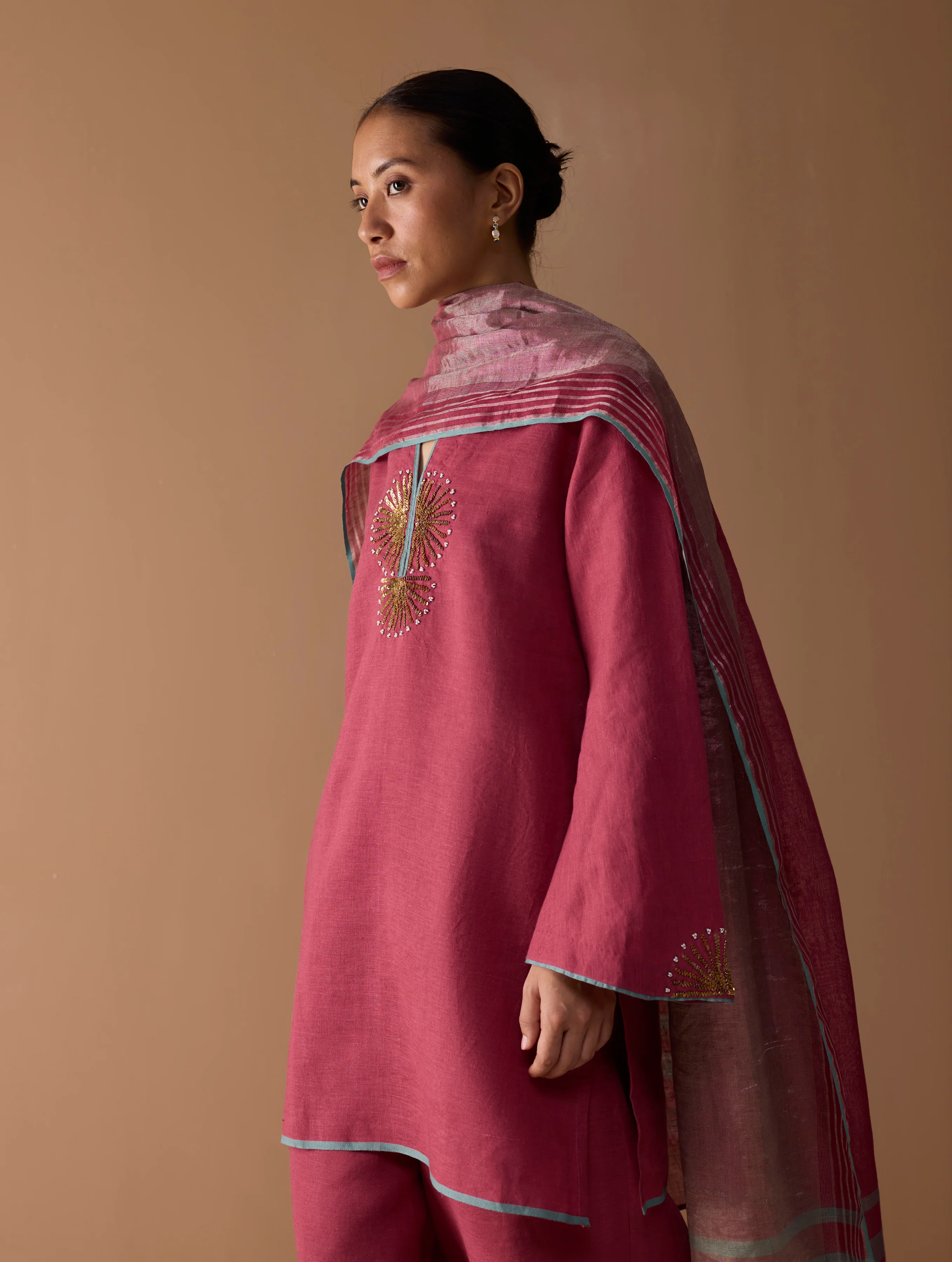 Gul Sequin Embroidered Short Kurta Set - Crimson - Image 5