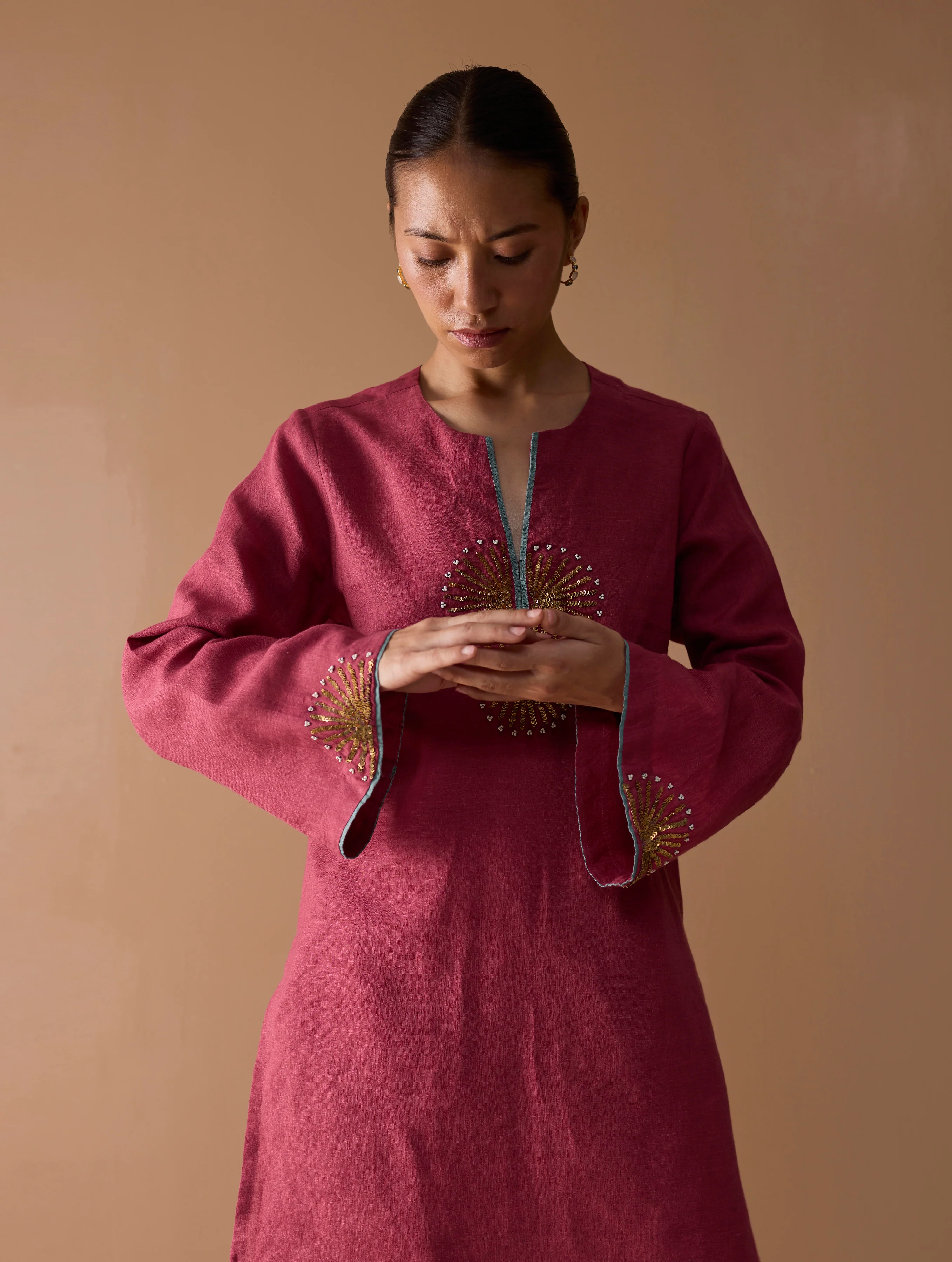 Gul Sequin Embroidered Short Kurta Set - Crimson - Image 9