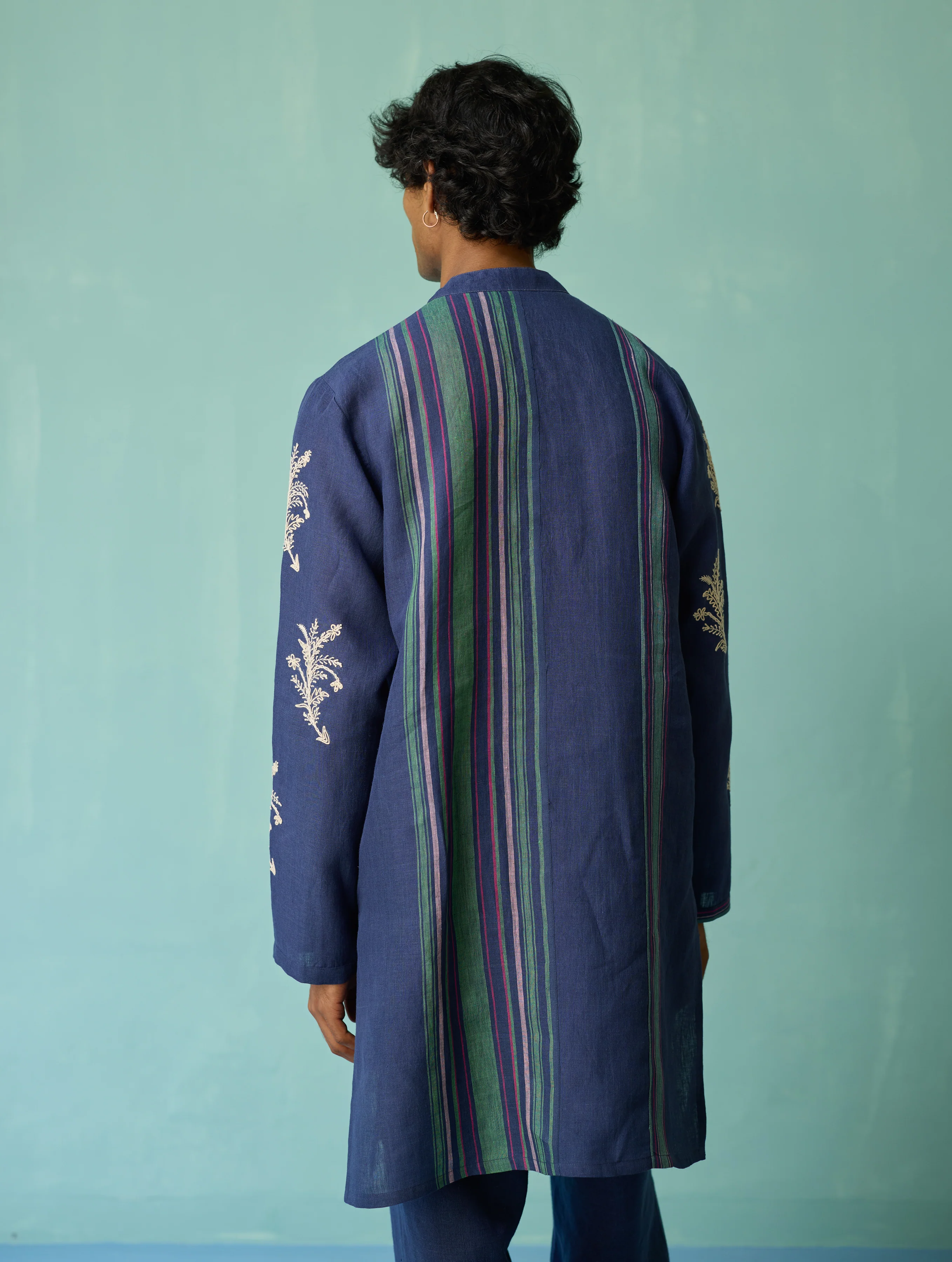 Haruto Hand-Embroidered Floral Kurta Set - Indigo - Image 12