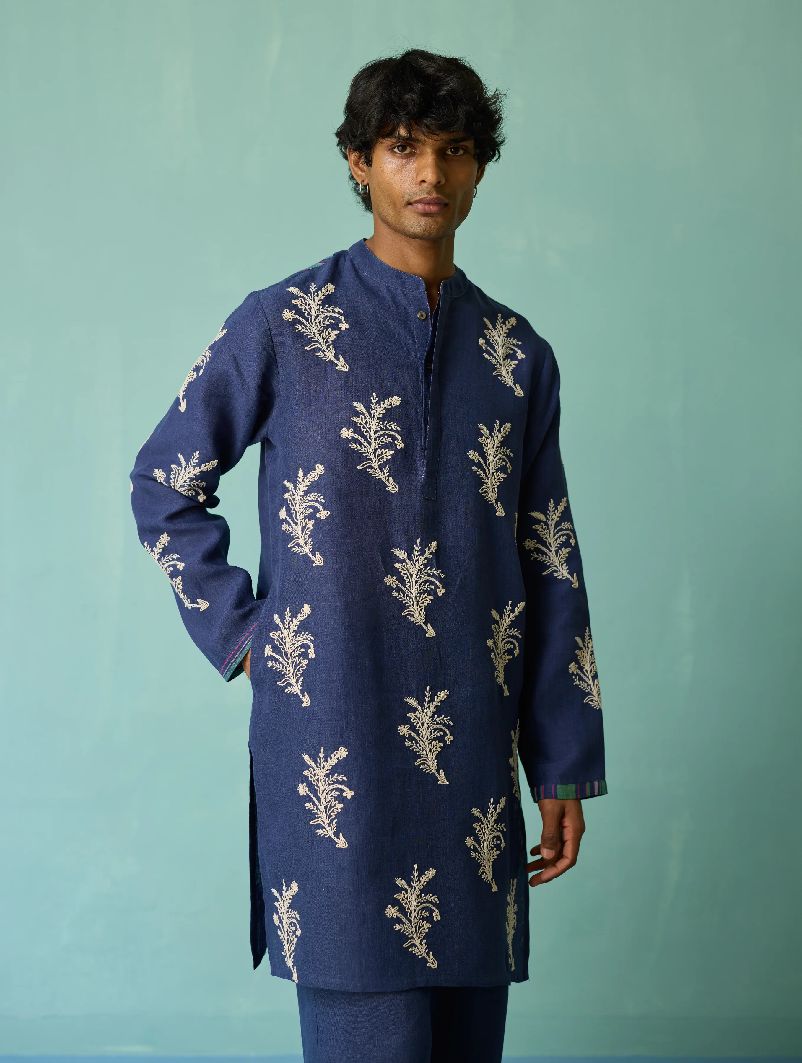 Haruto Hand-Embroidered Floral Kurta Set - Indigo - Image 3