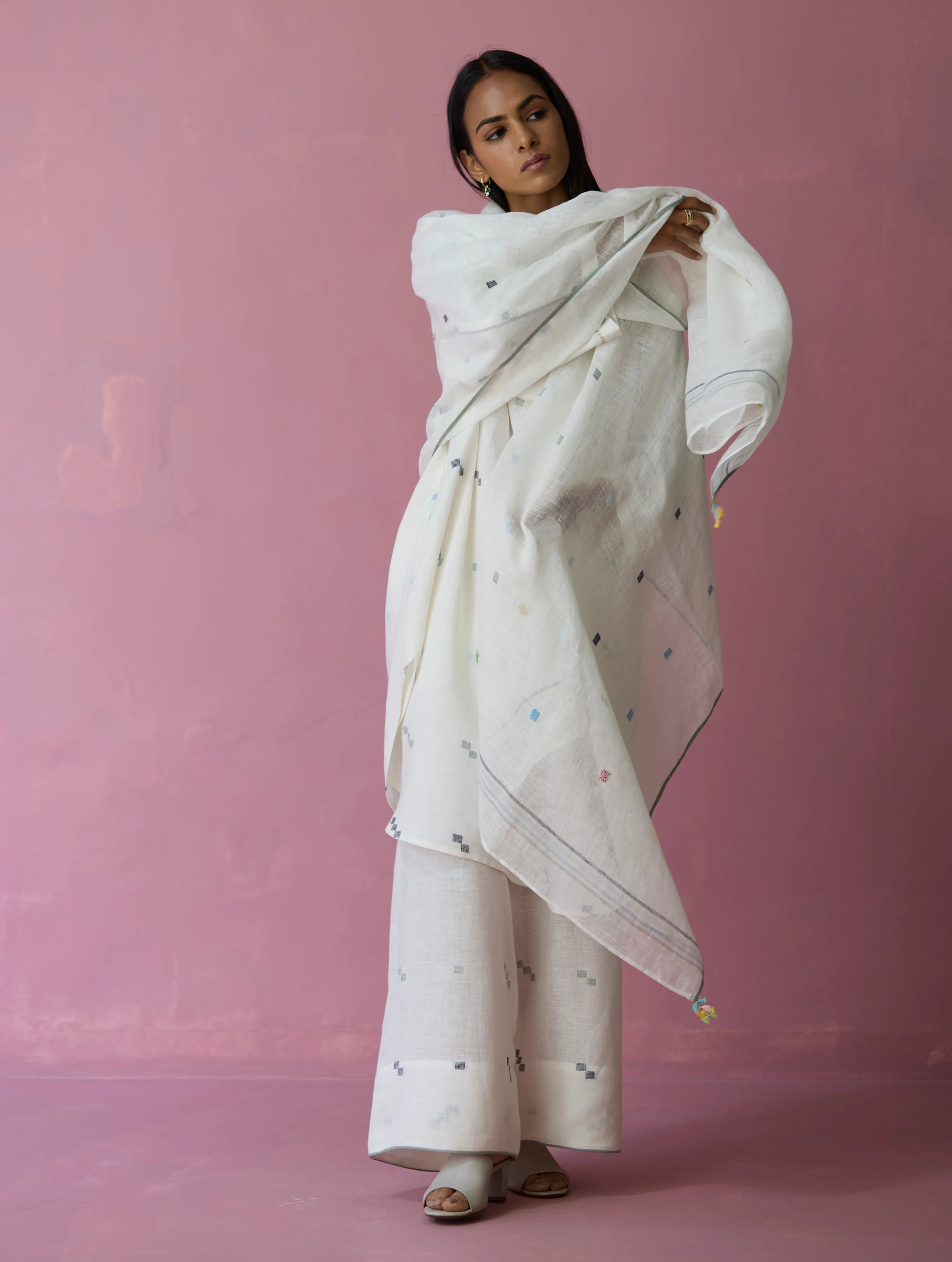 Ikara Jamdani Linen Kurta Set - Ivory - Image 18