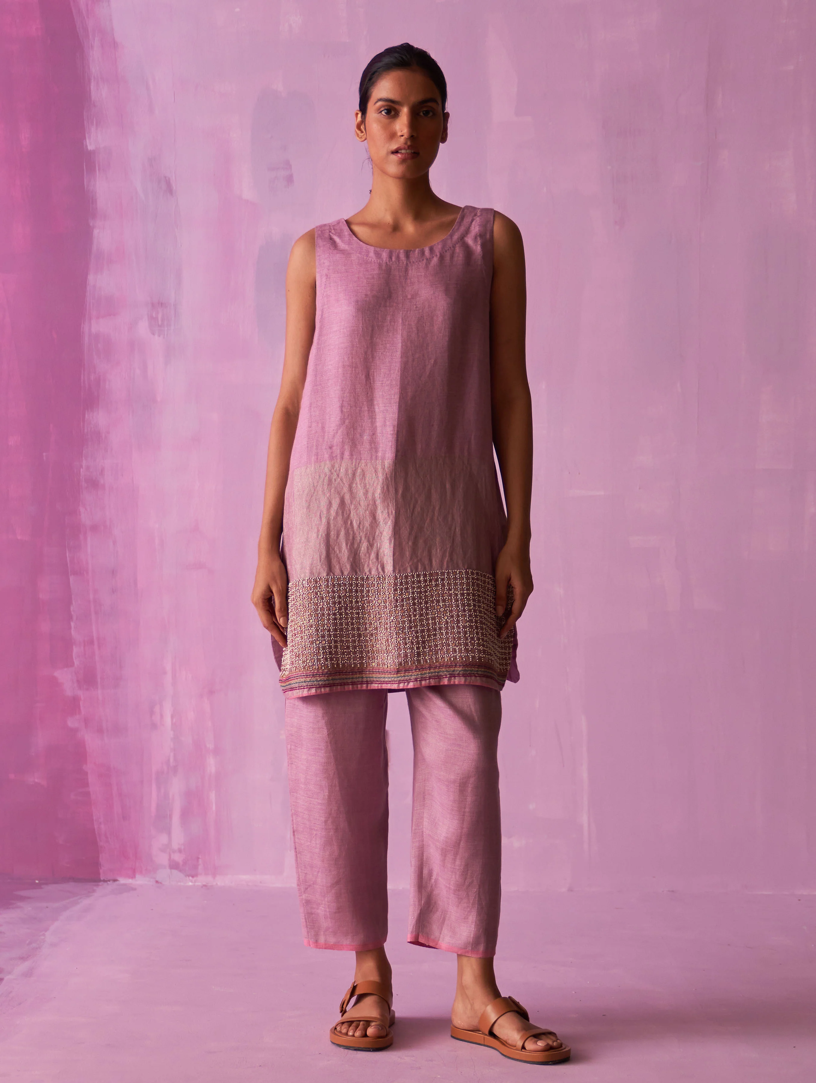 Irum Hand-Embroidered Sleeveless Kurta - Lavender - Image 3