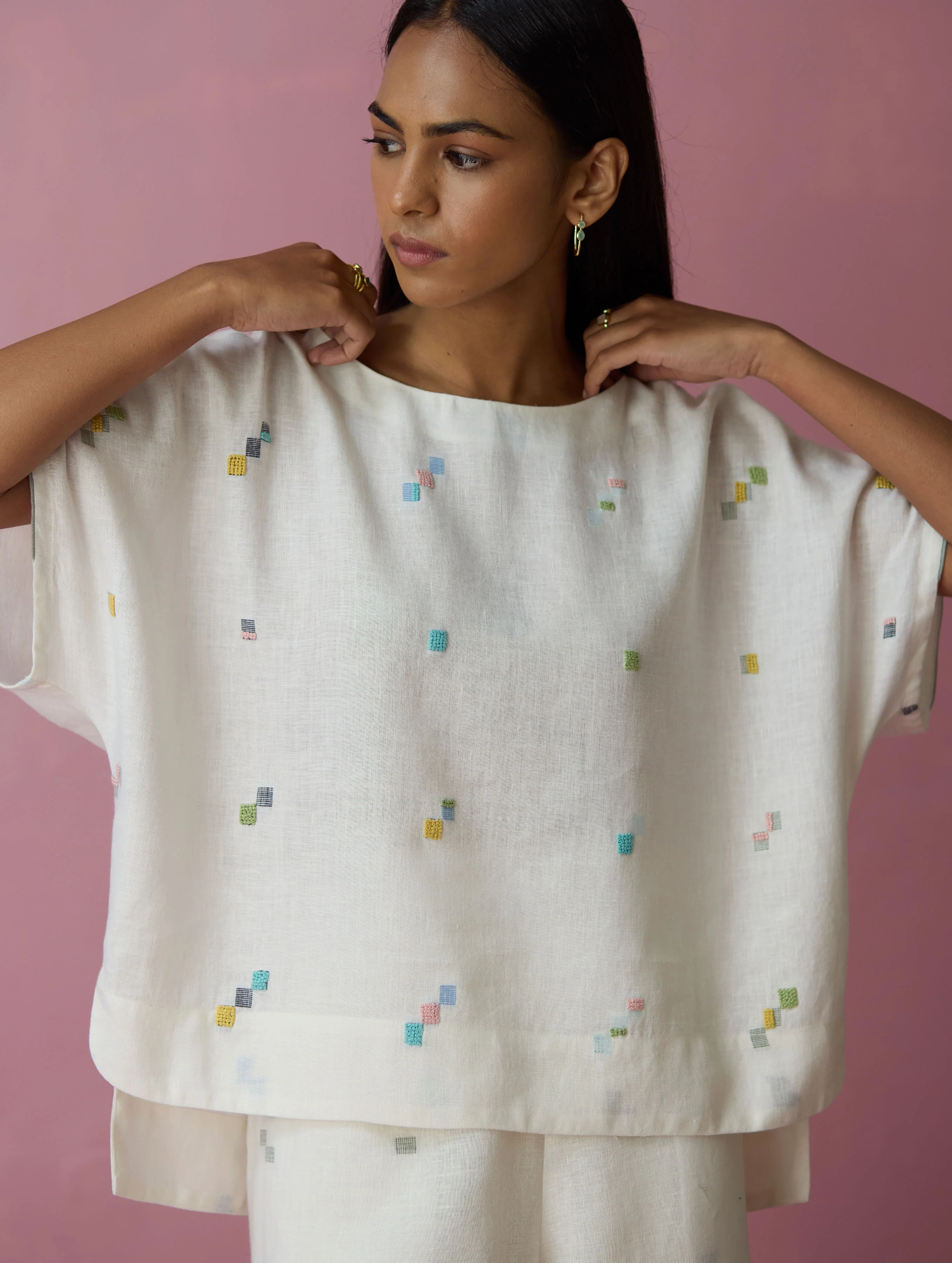 Kanni Hand-Embroidered Jamdani Linen Top - Ivory