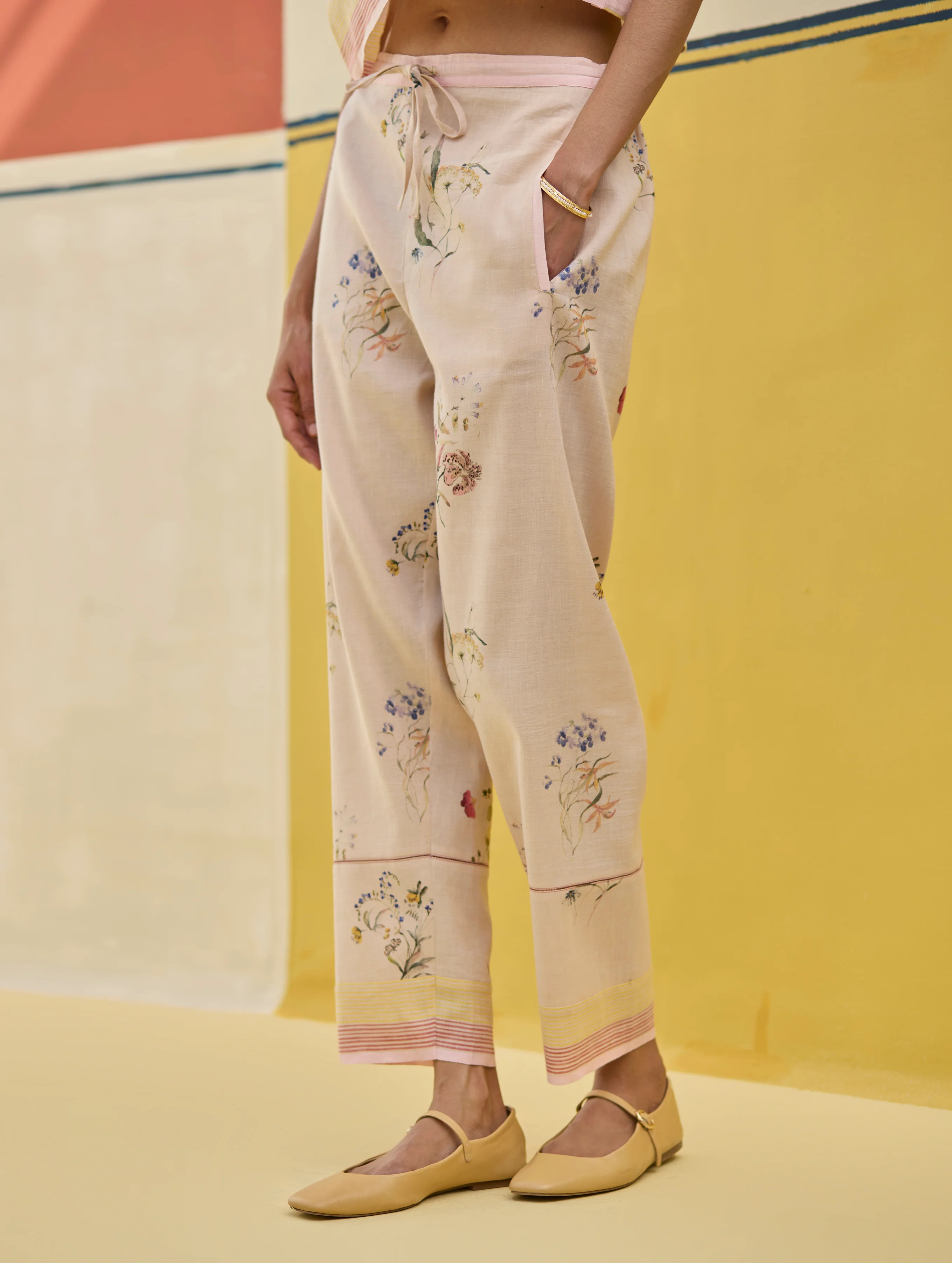 Kera Floral Embroidered Kurta Set
 - Sand - Image 10