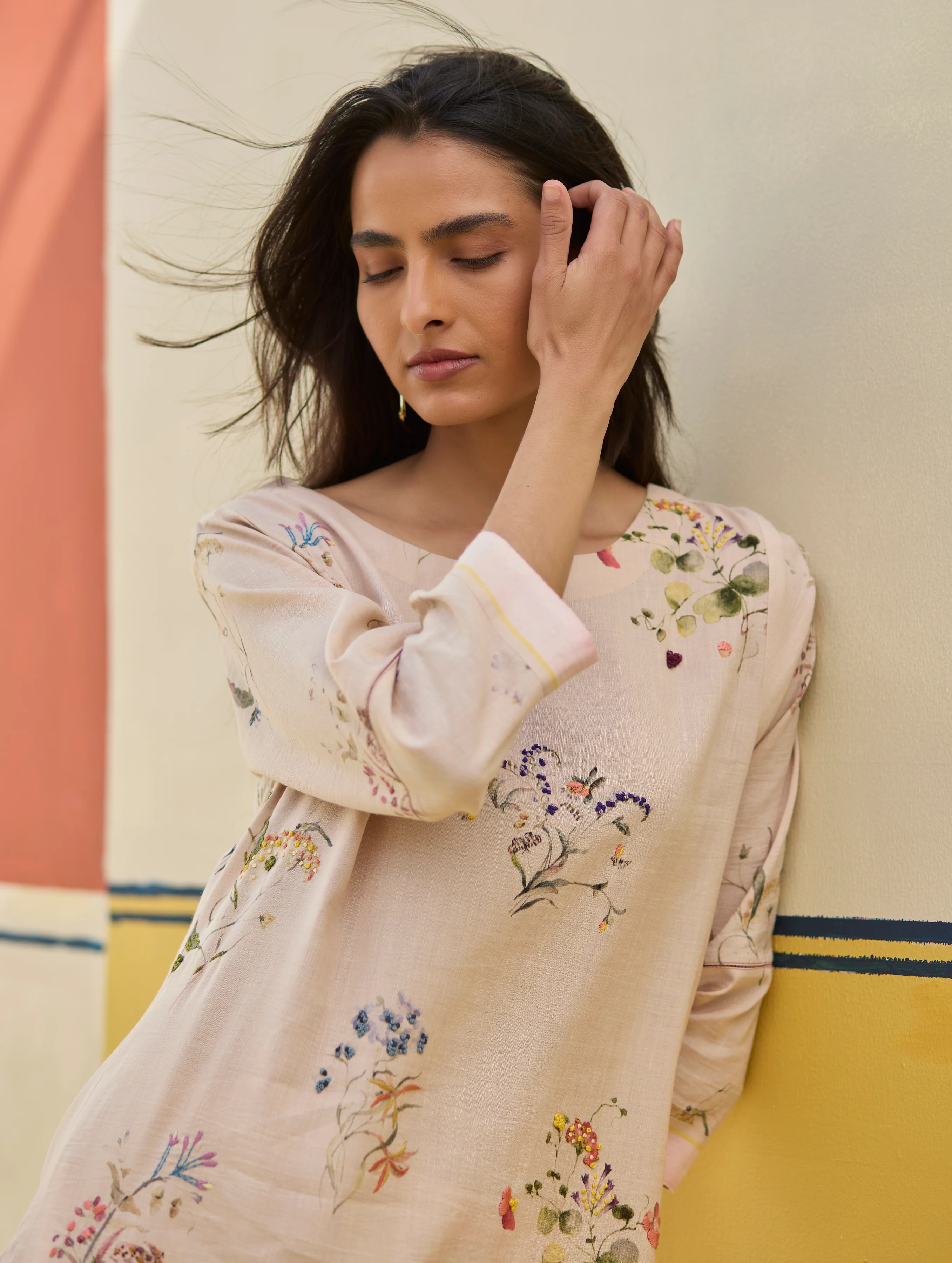 Kera Floral Embroidered Kurta Set
 - Sand - Image 8