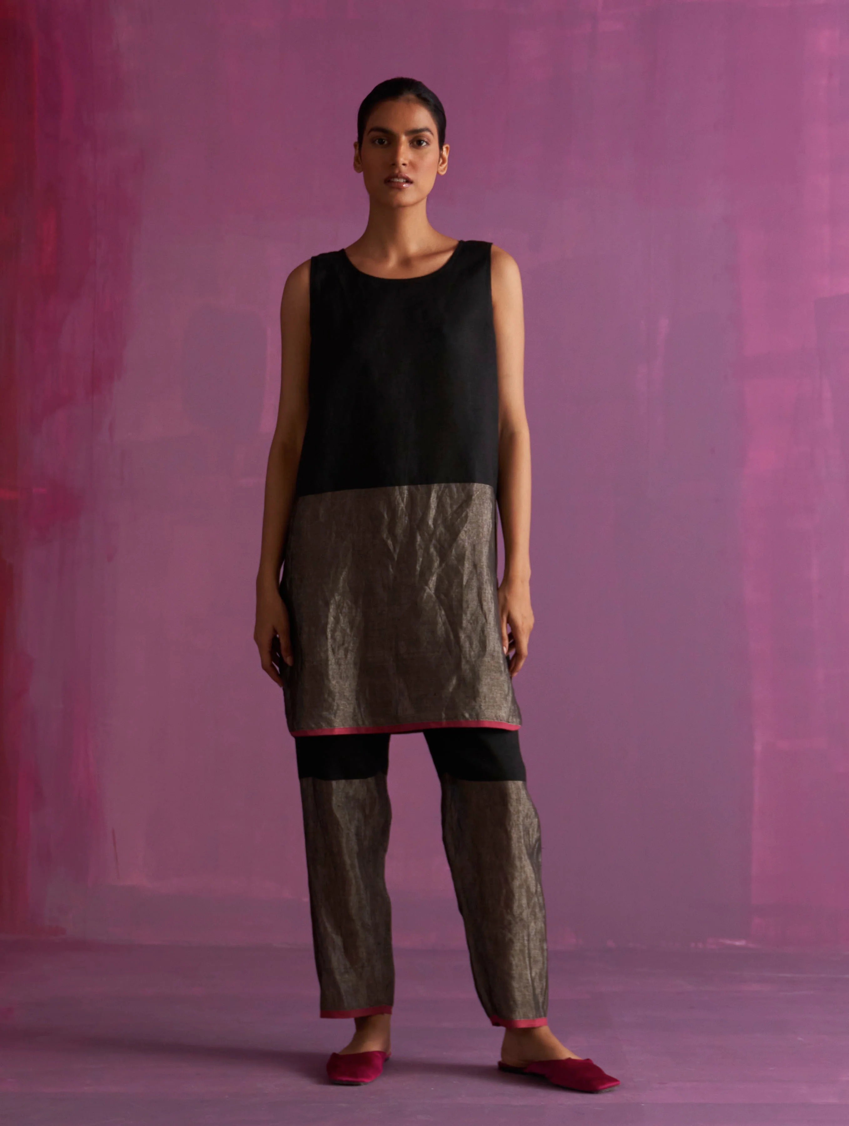 Keri Sleeveless Linen Kurta - Black - Image 2