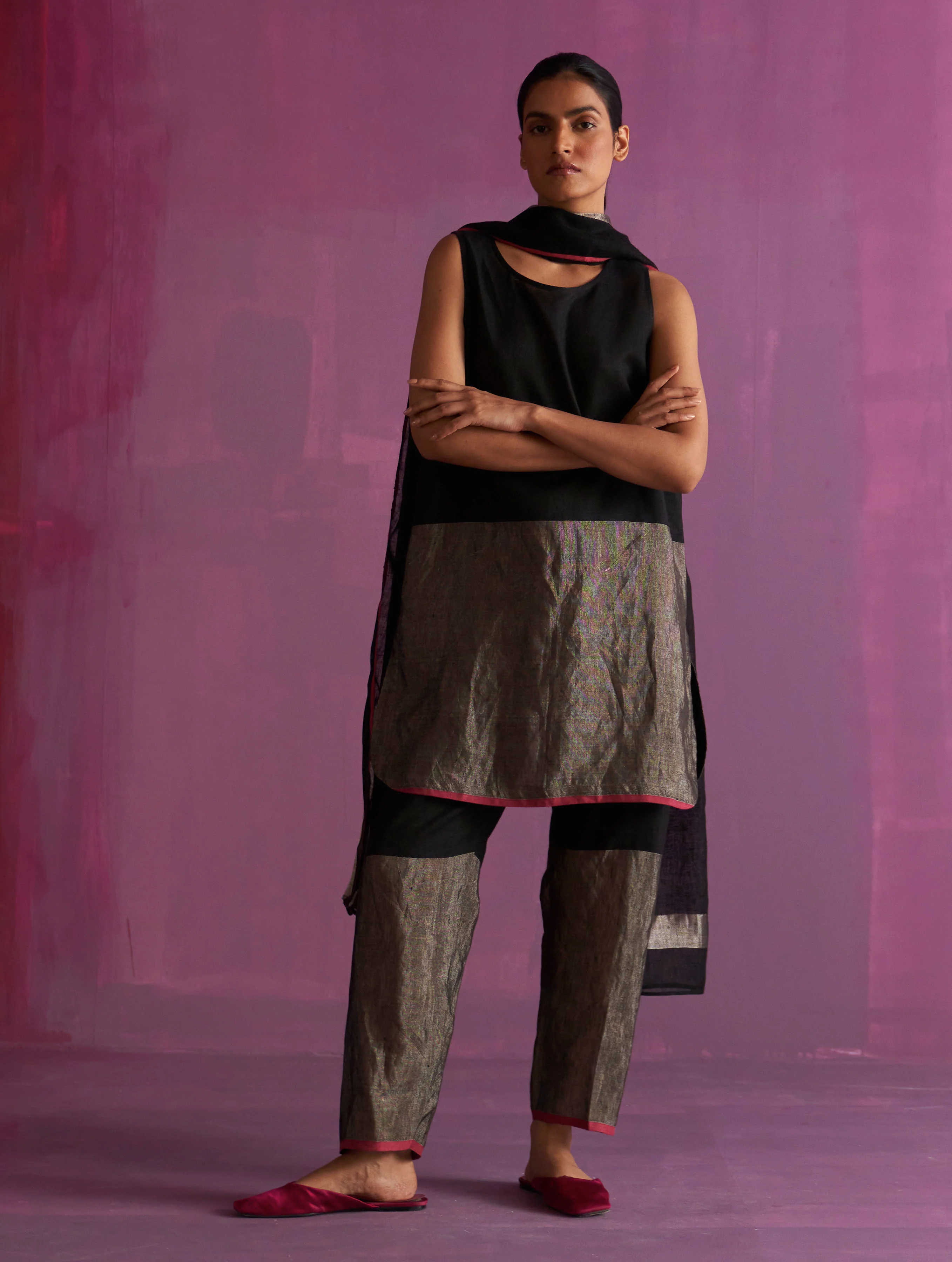 Keri Sleeveless Linen Kurta - Black - Image 5