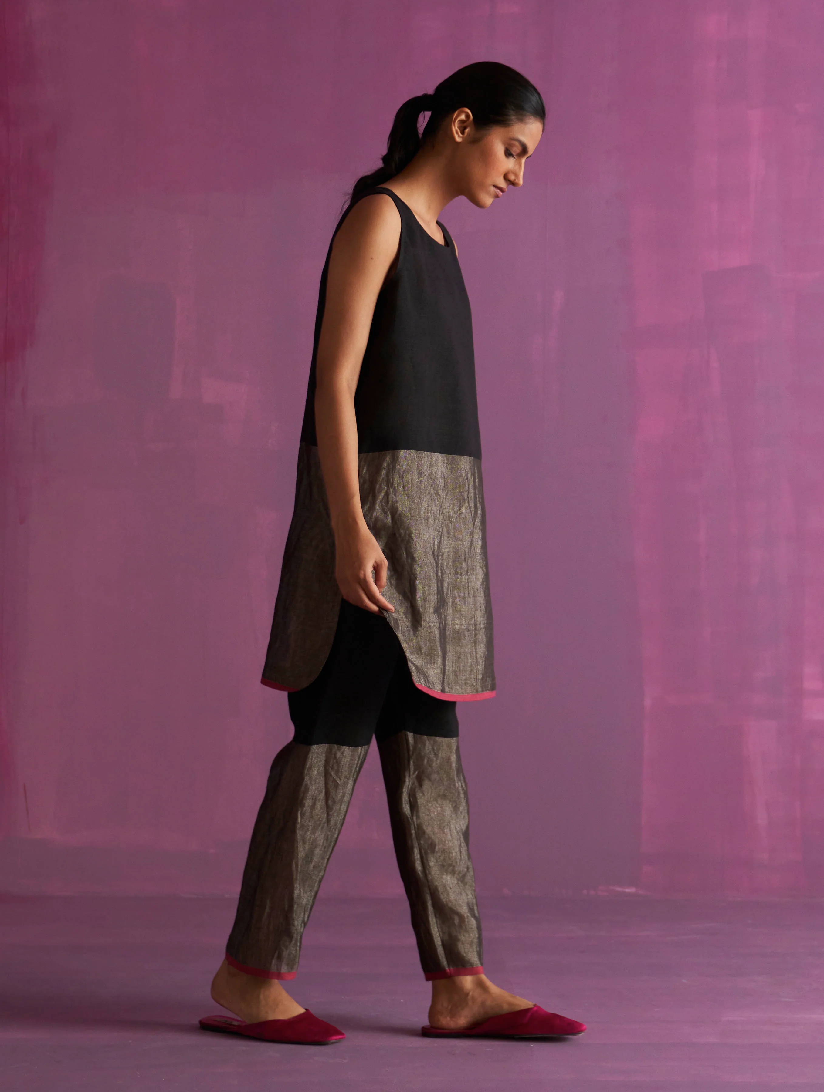 Keri Sleeveless Linen Kurta Set - Black - Image 8
