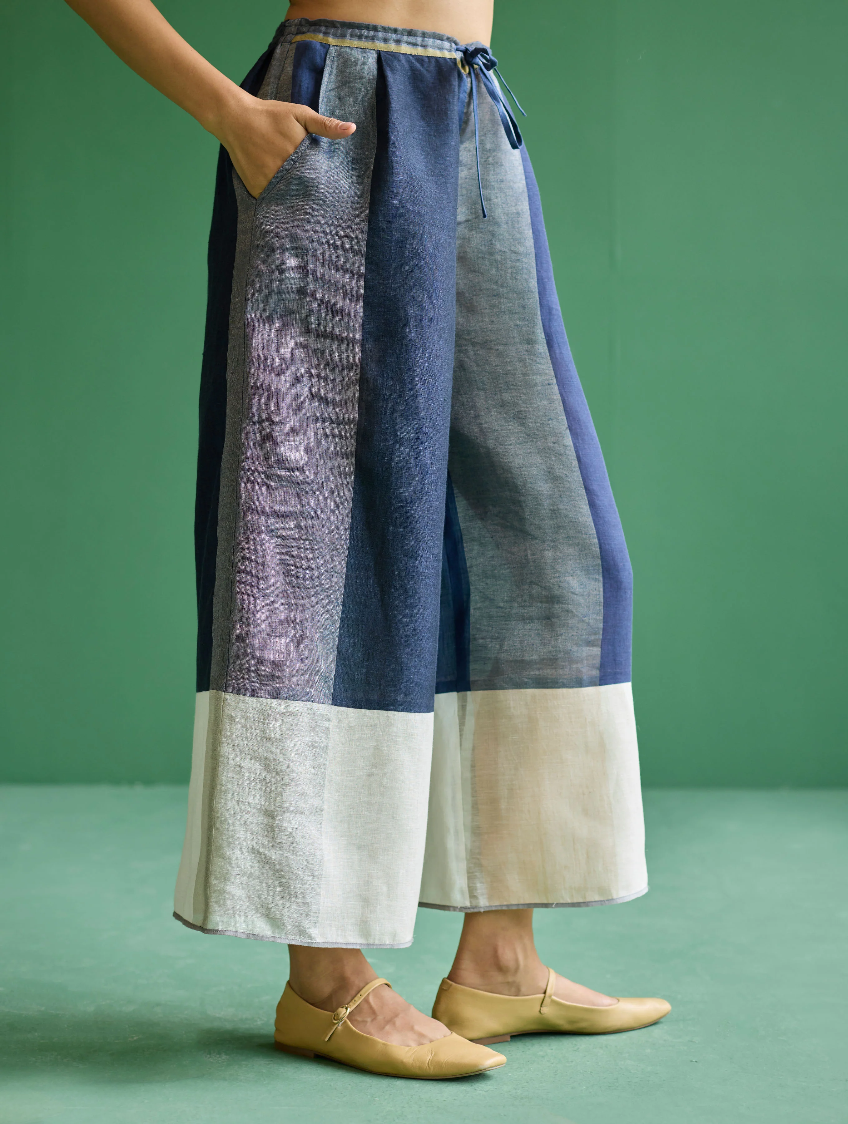 Kio Color-Blocked Linen Pant - Navy - Image 4