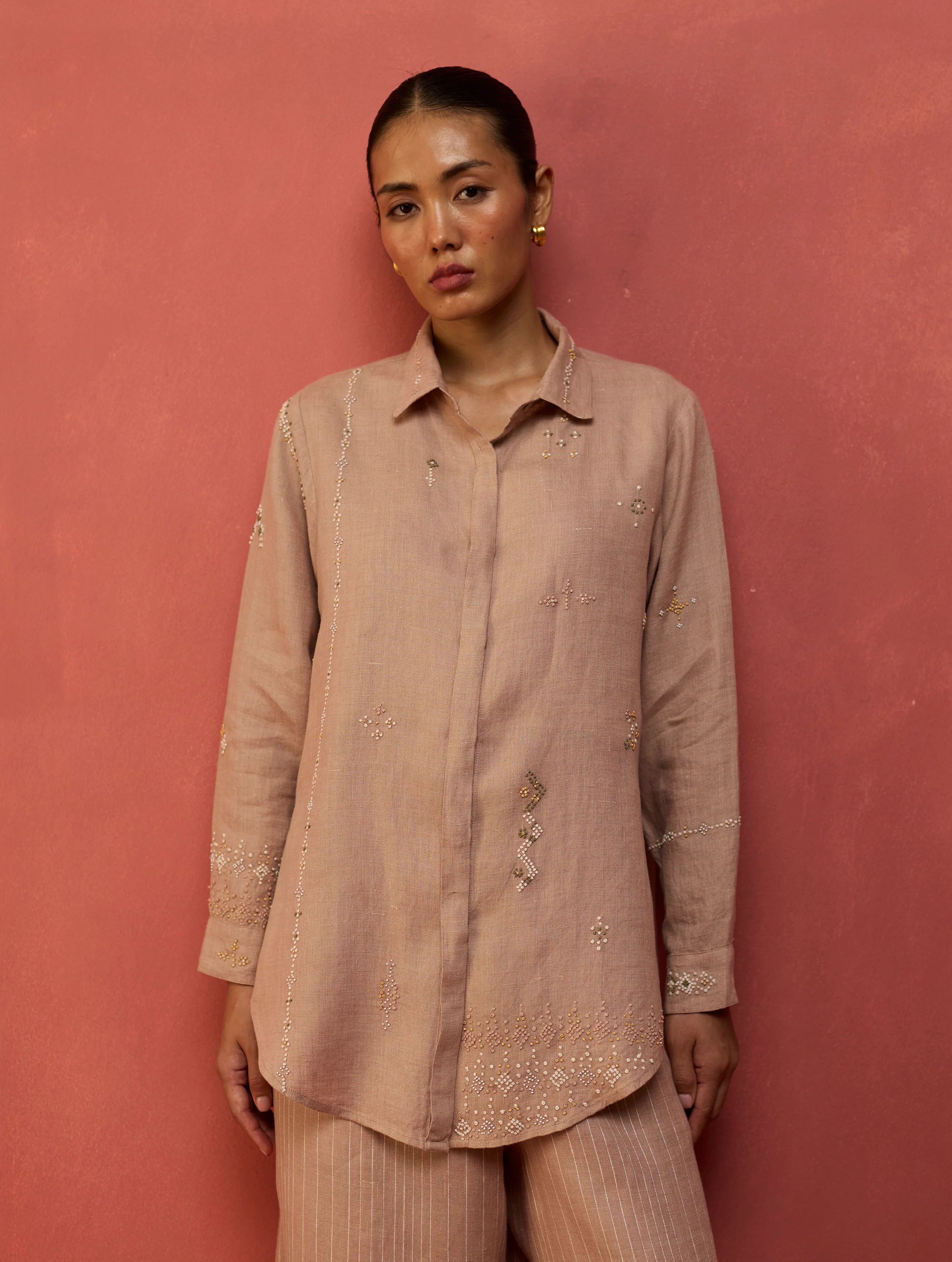 Kira Hand-Embroidered Linen Shirt - Dusty Rose - Image 4