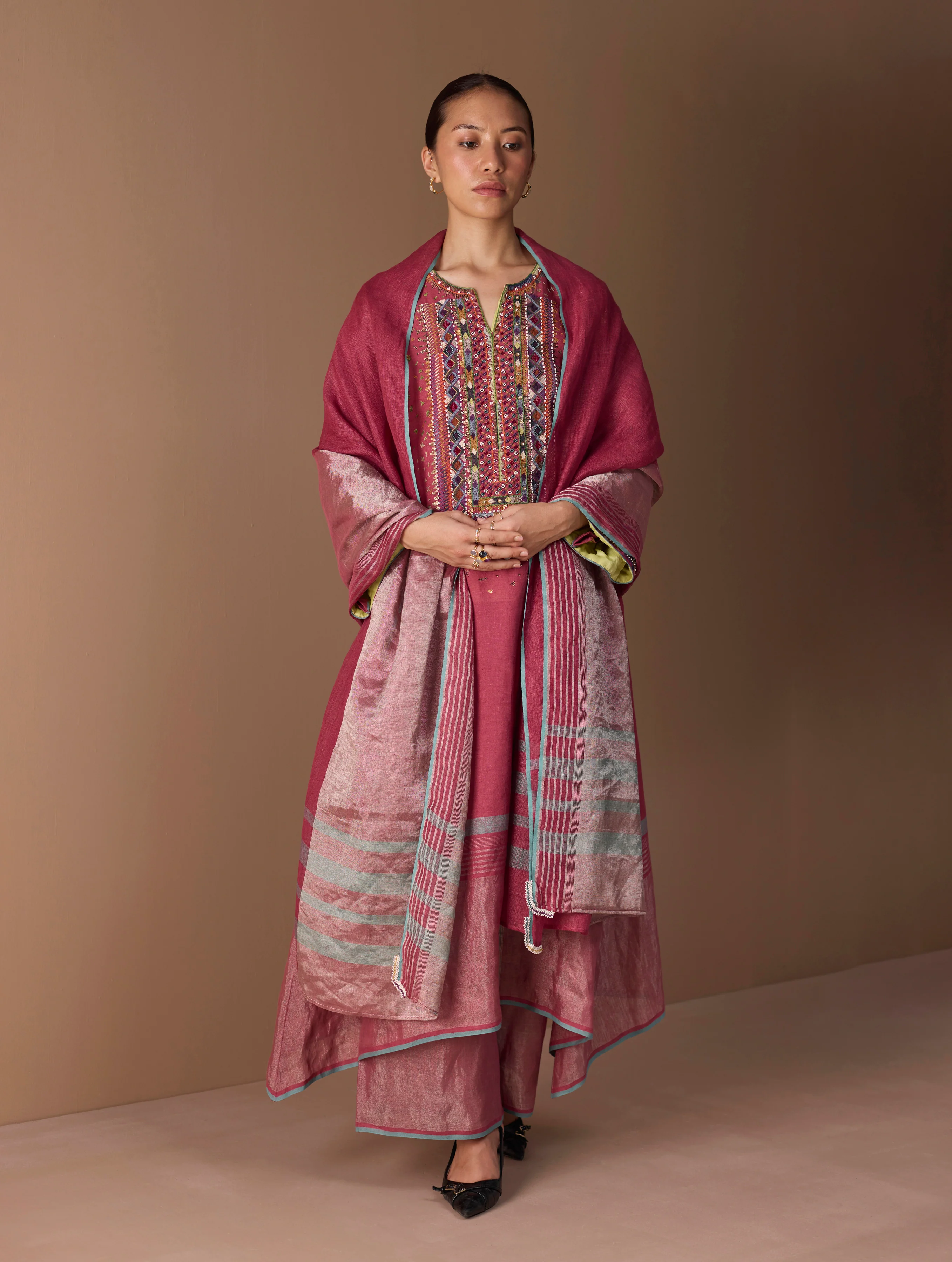 Mahra Hand-Embroidered Linen Kurta Set - Metallic Crimson - Image 3