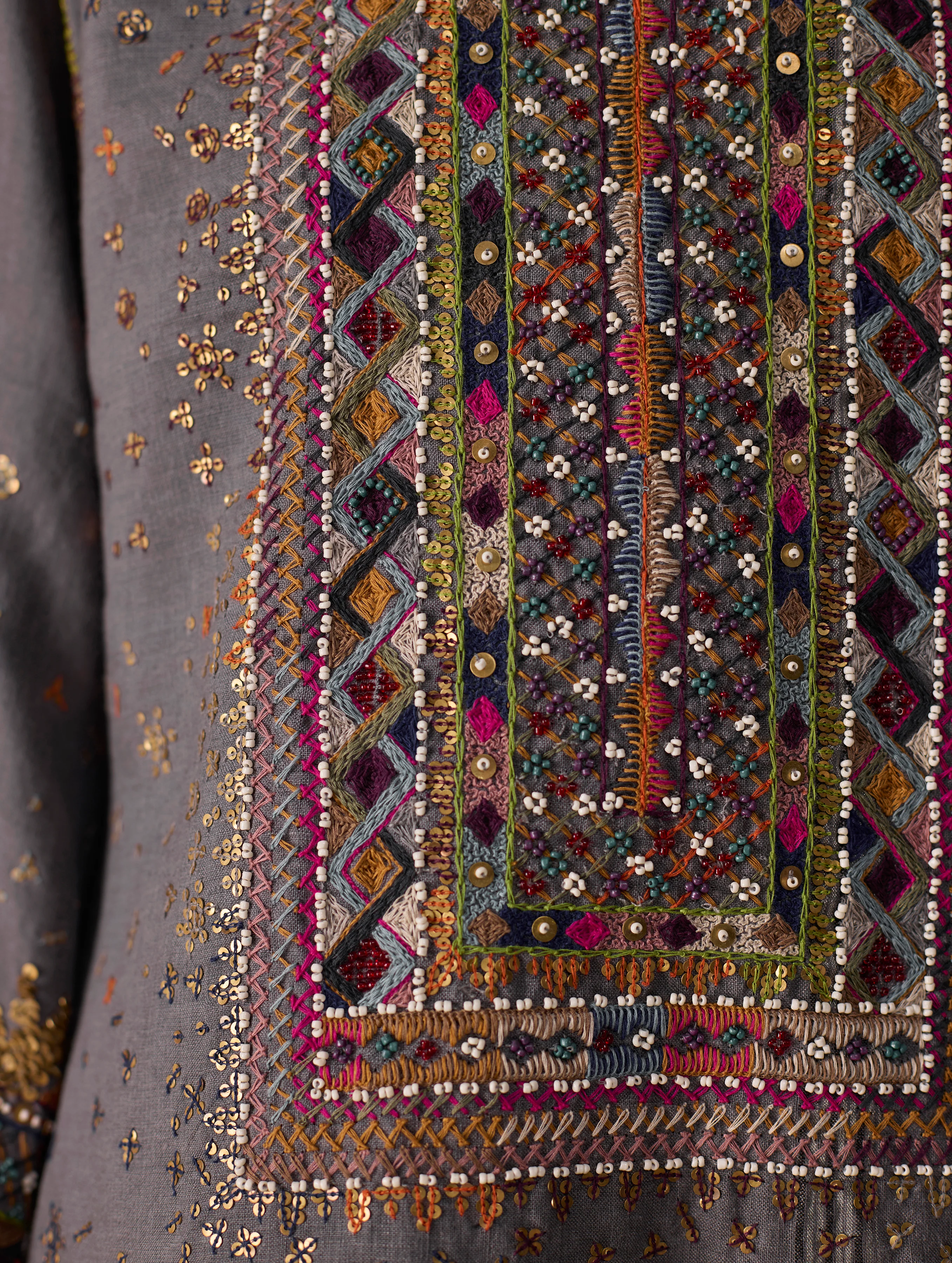 Mahra Hand-Embroidered Linen Kurta - Metallic Grey - Image 3