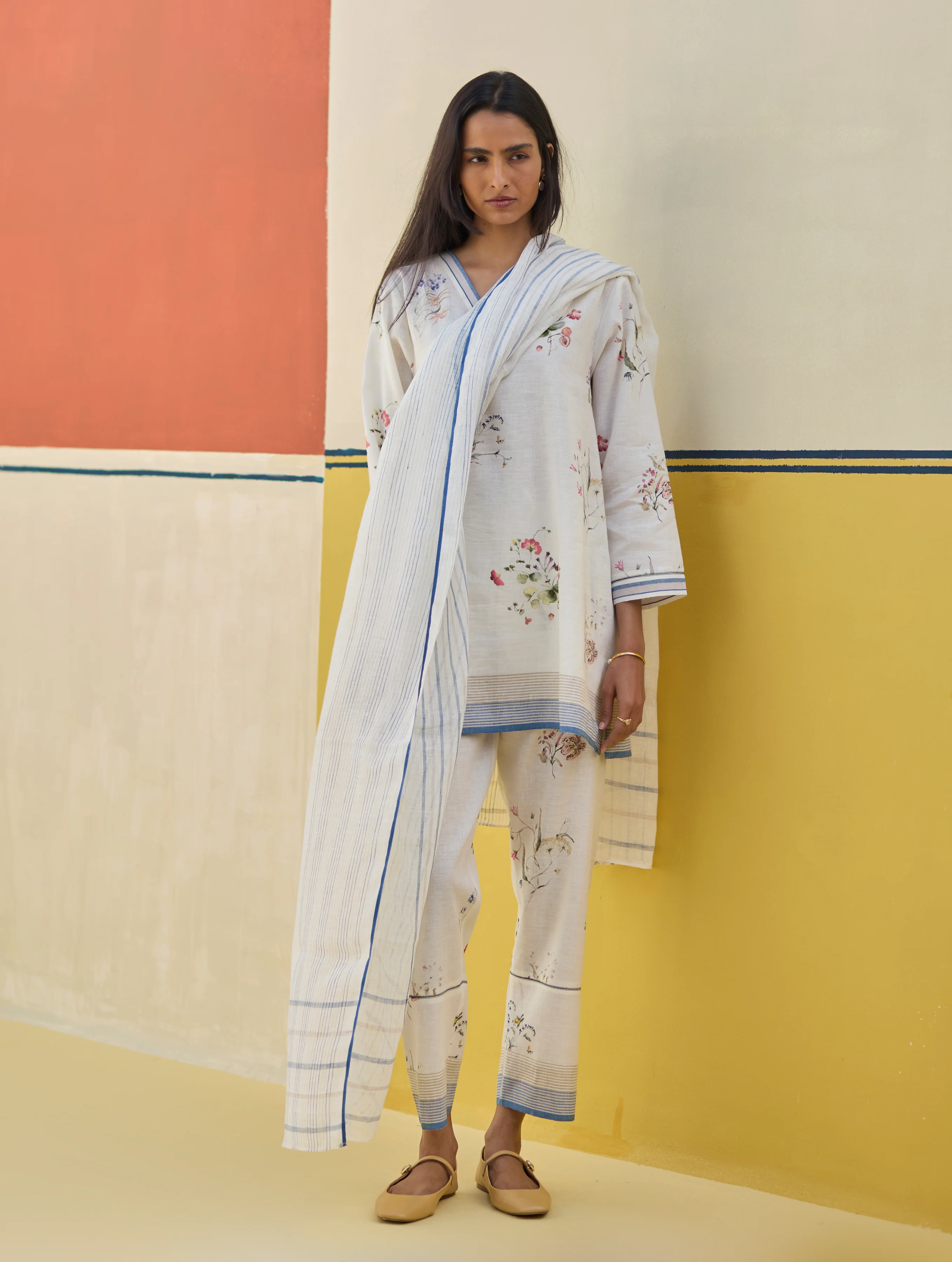 Mana Stripe Handloom Linen Dupatta - Ivory - Image 4