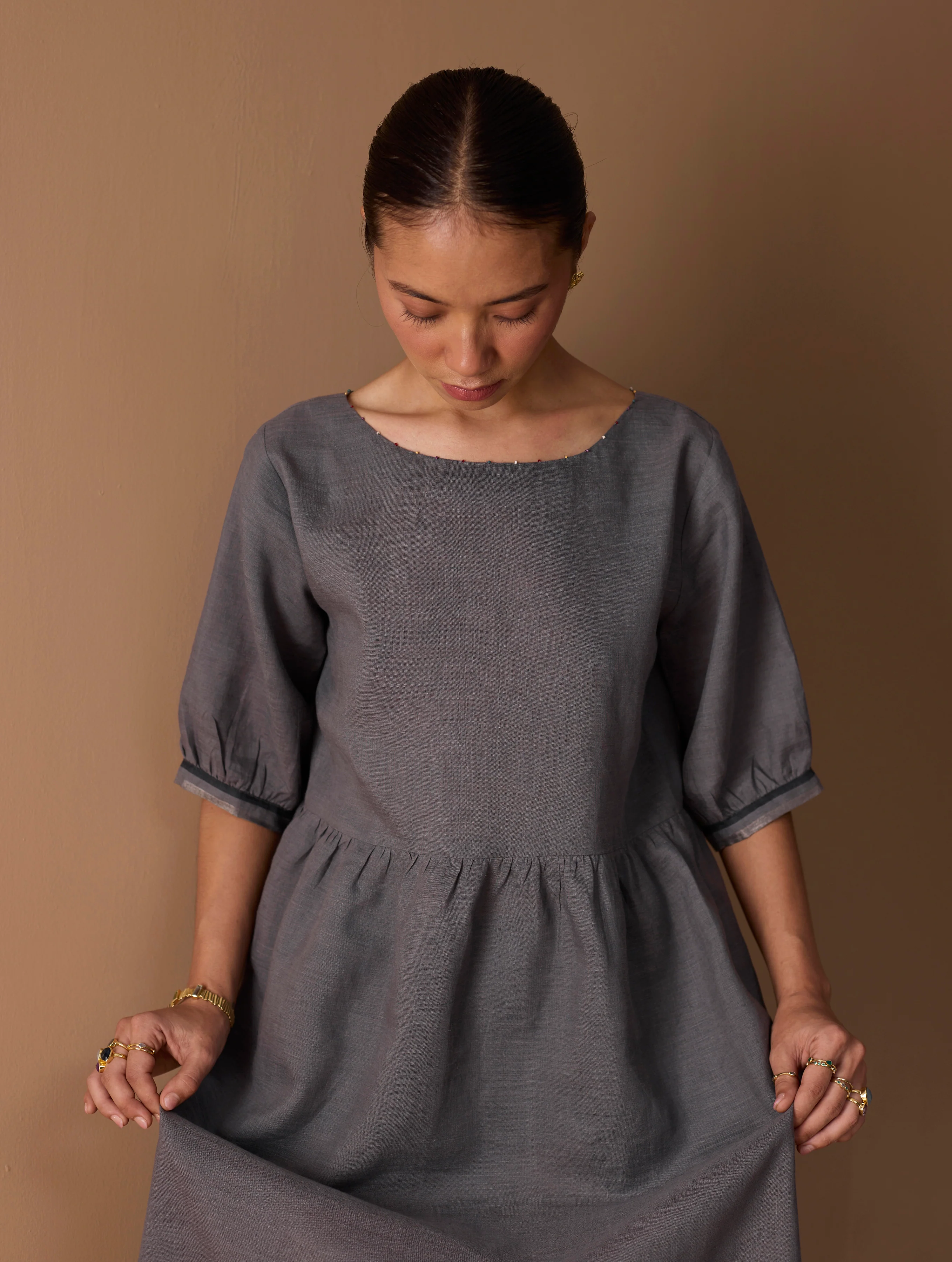 Mara Metallic Linen Gathered Dress - Metallic Grey - Image 2