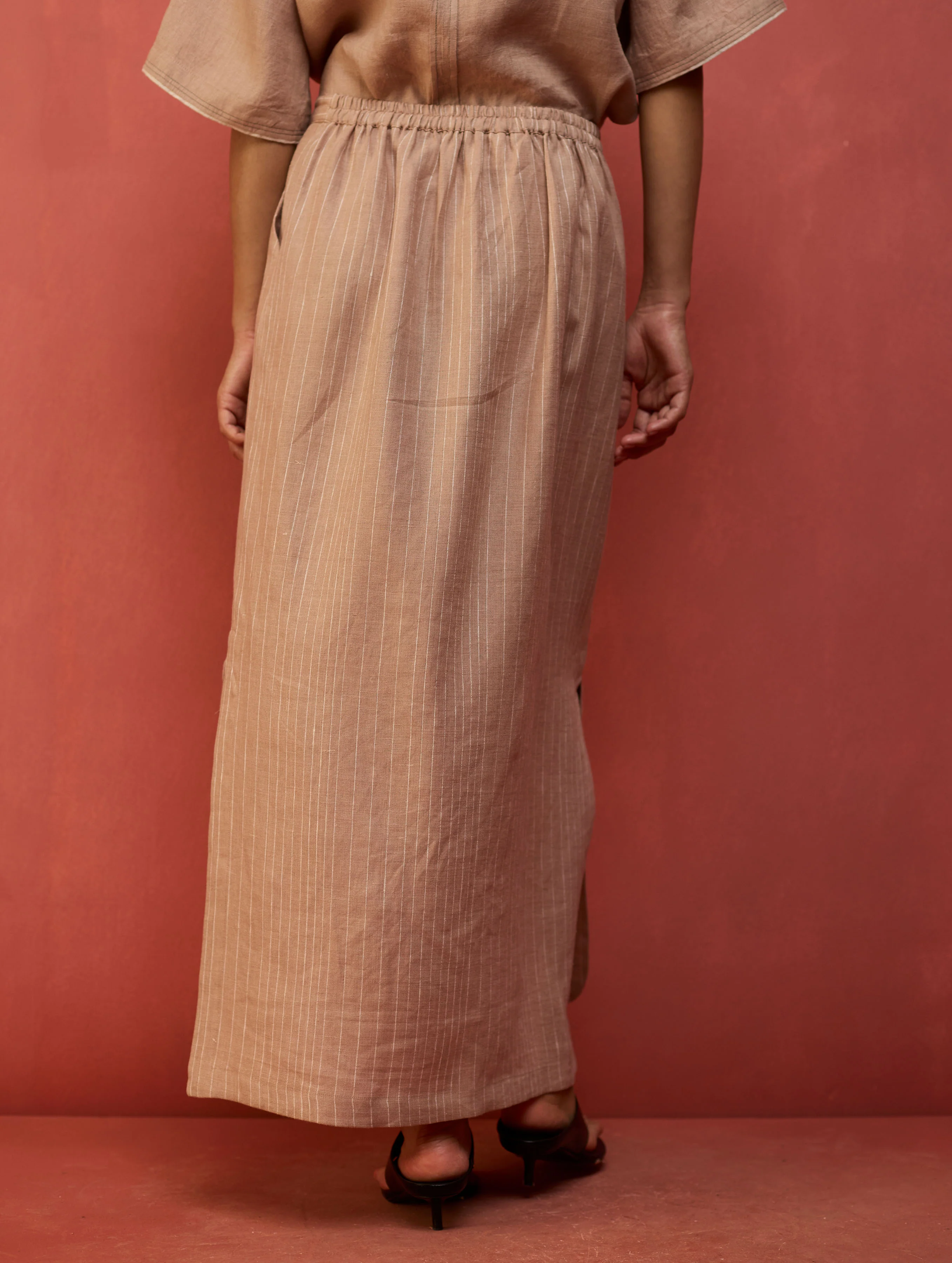 Mariko Cropped Linen Co-ord Set - Blush - Image 12