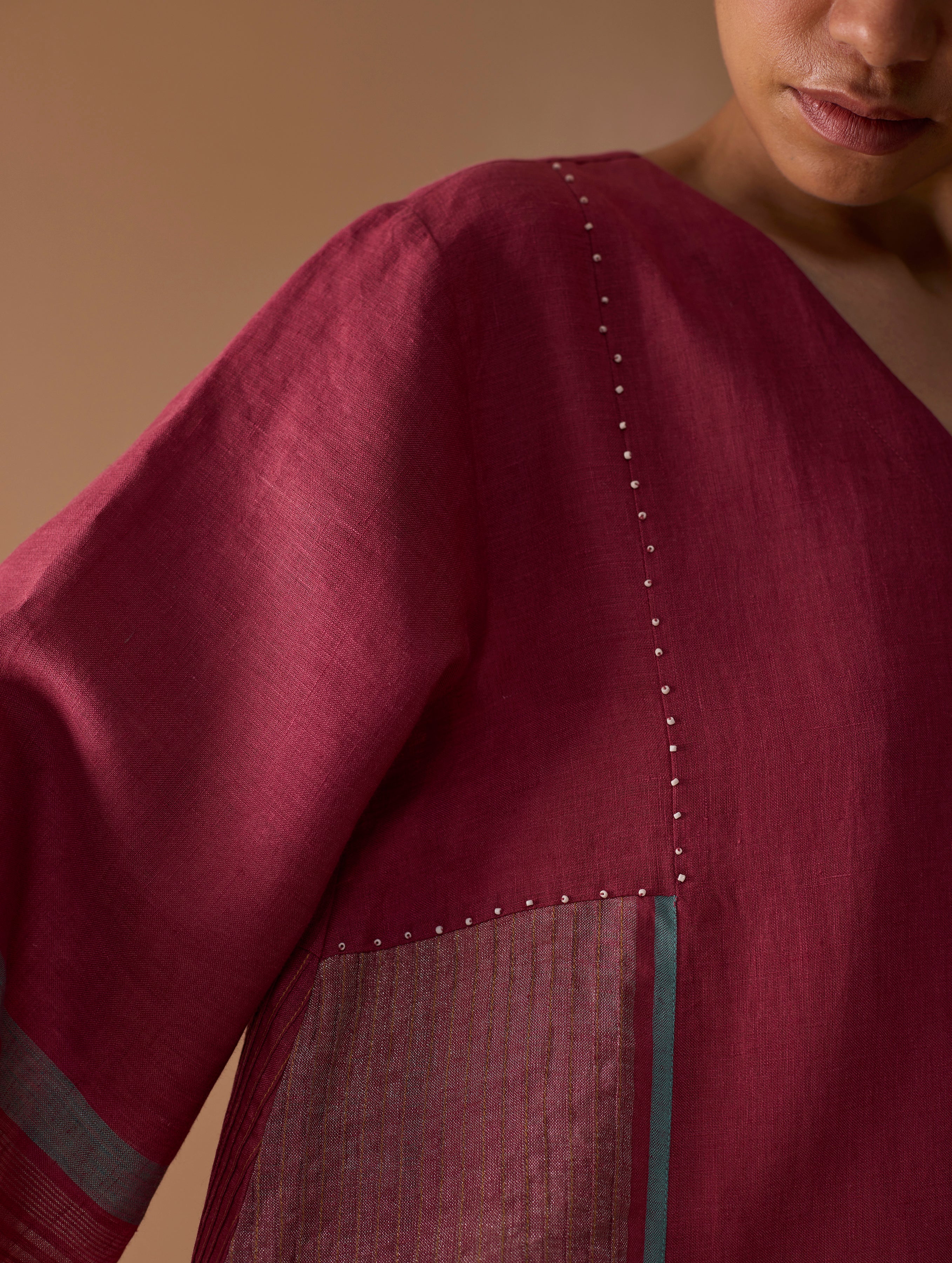 Marwa Metallic Linen Panelled Kurta - Metallic Crimson - Image 6
