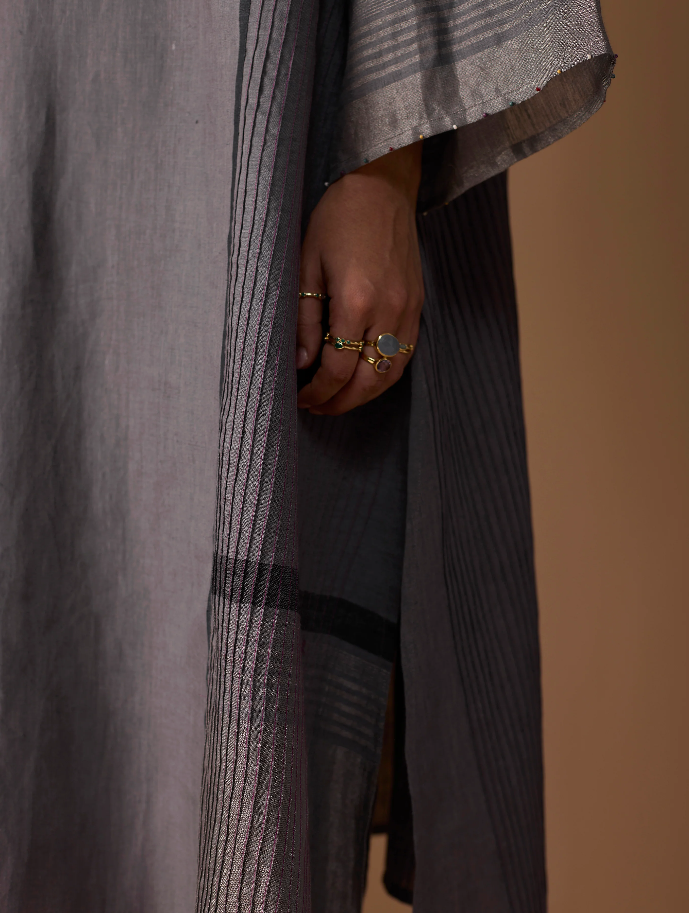 Marwa Metallic Linen Panelled Kurta Set - Metallic Grey - Image 5