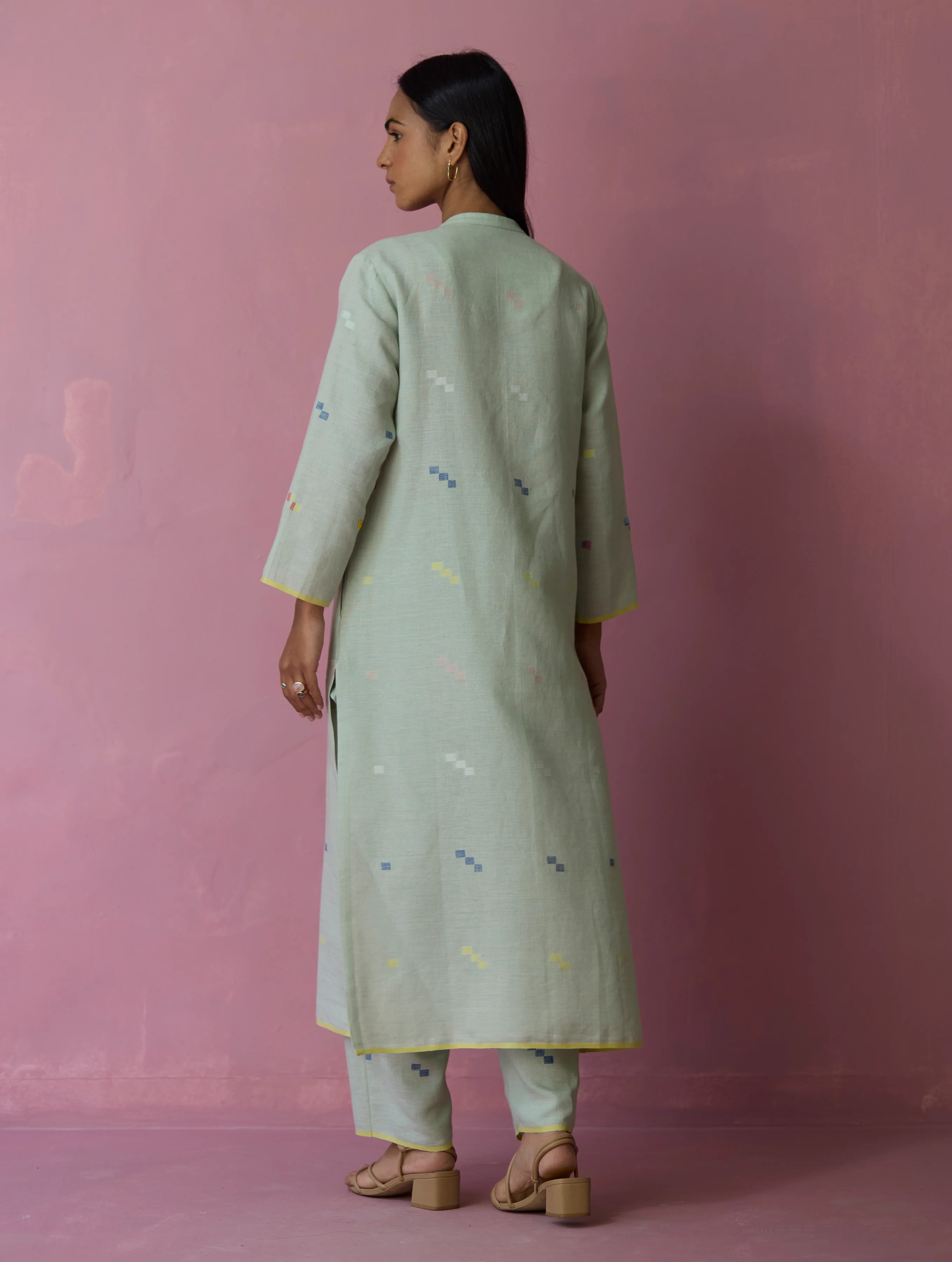 Miel Hand-Embroidered Jamdani Linen Kurta Set - Aqua - Image 12