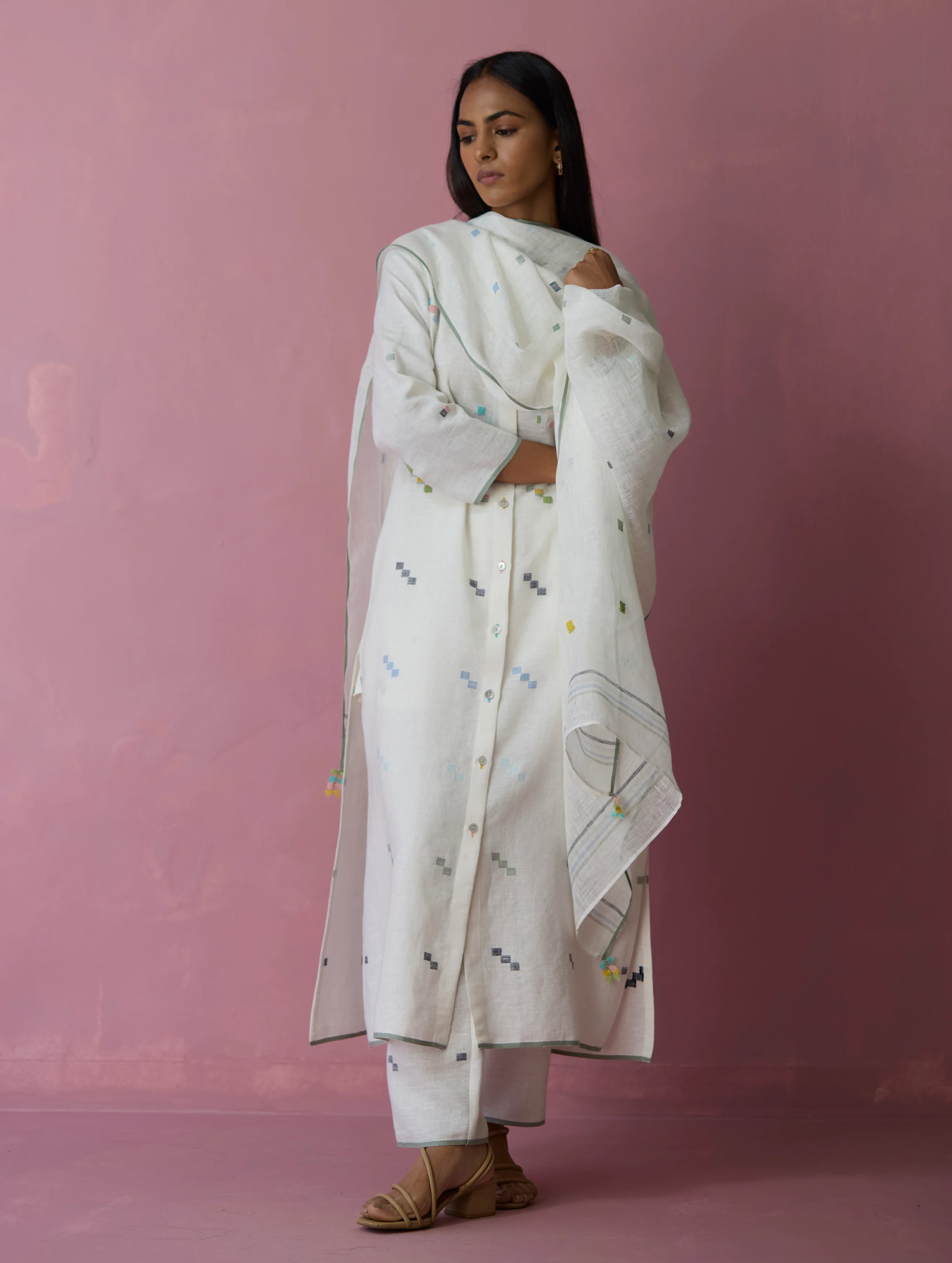 Miel Hand-Embroidered Jamdani Linen Kurta Set - Ivory - Image 7
